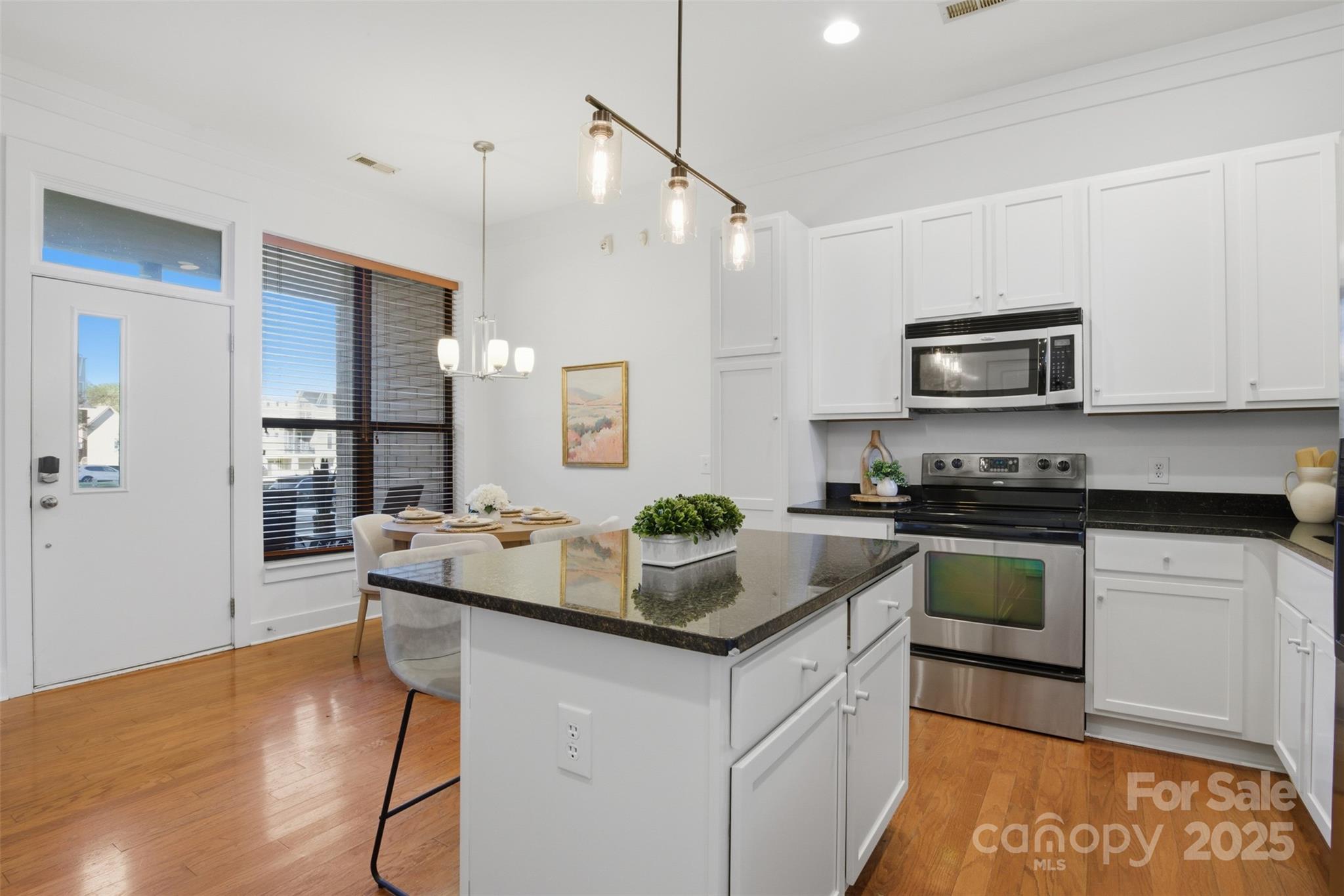 3254 Noda Boulevard Property Photo 8