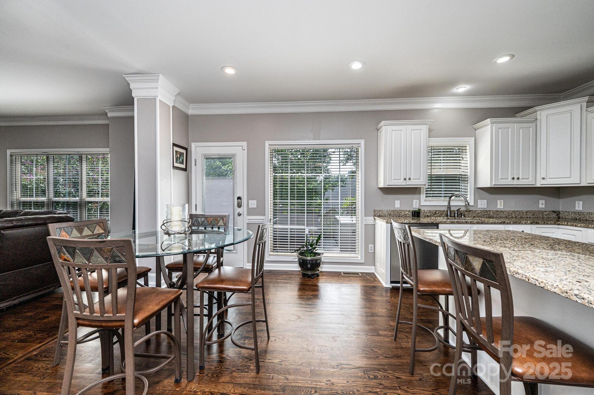 4963 Old River Drive Property Photo 12