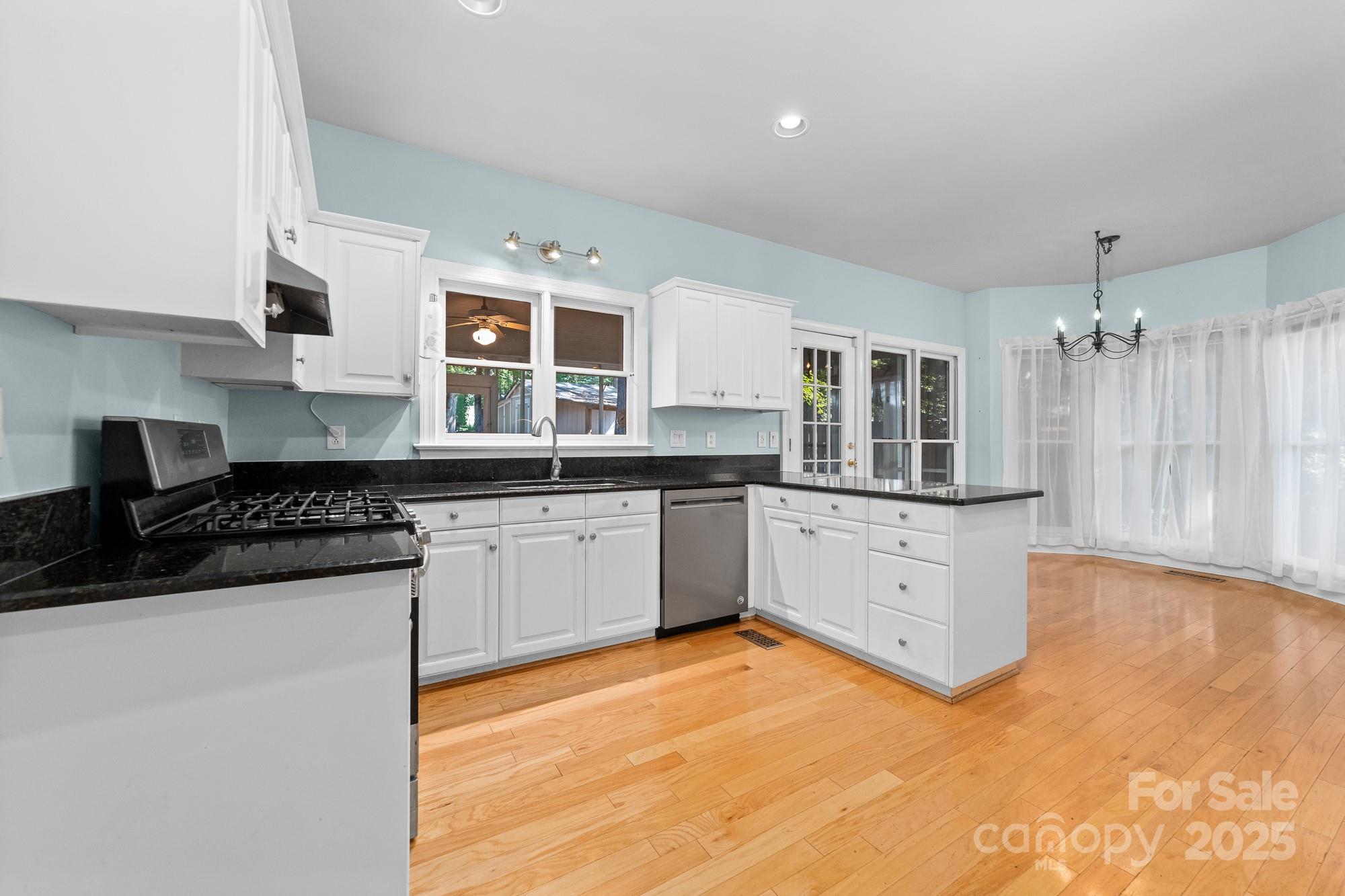 12707 Willow Grove Way Property Photo 12