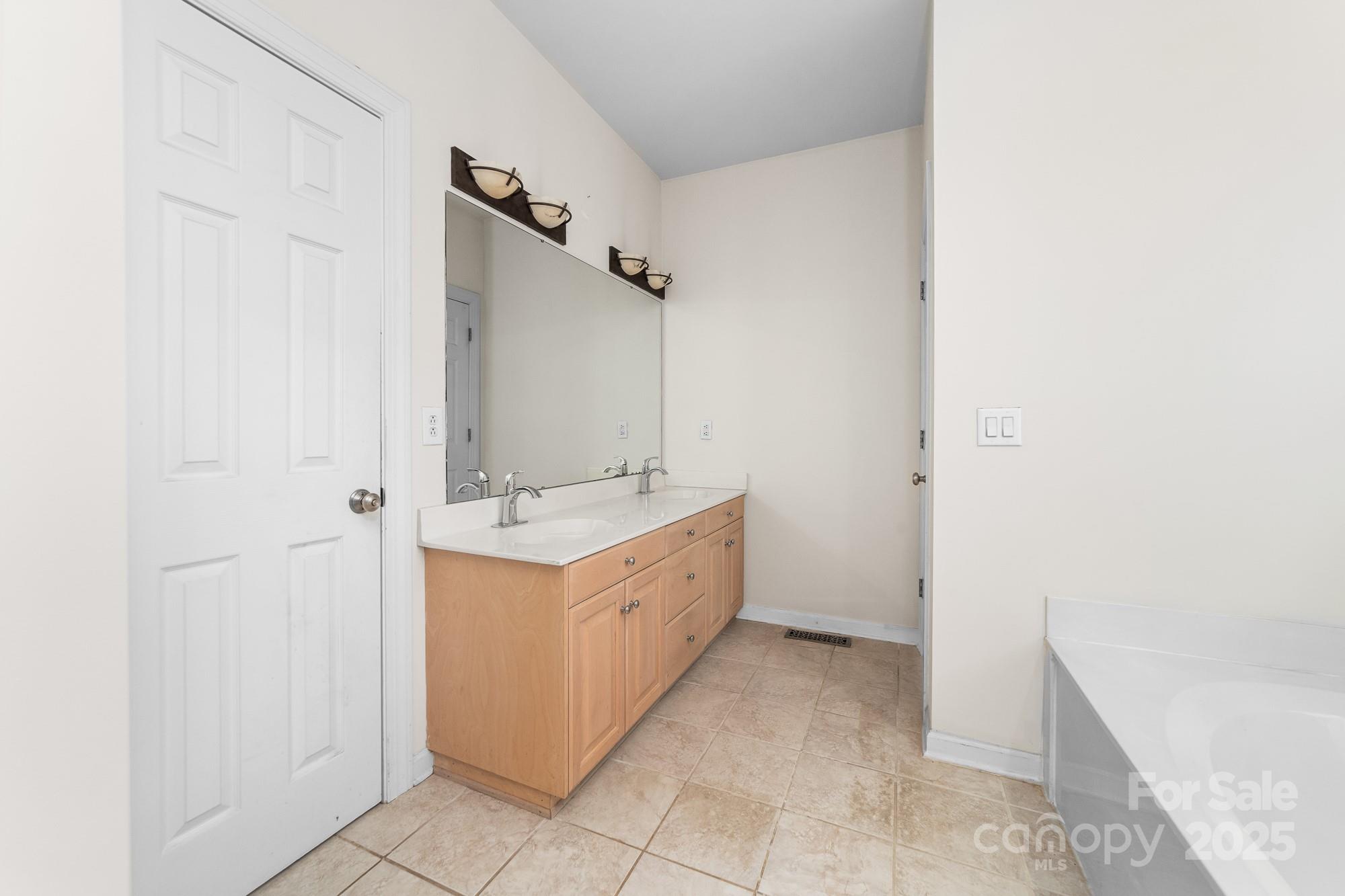 12707 Willow Grove Way Property Photo 21