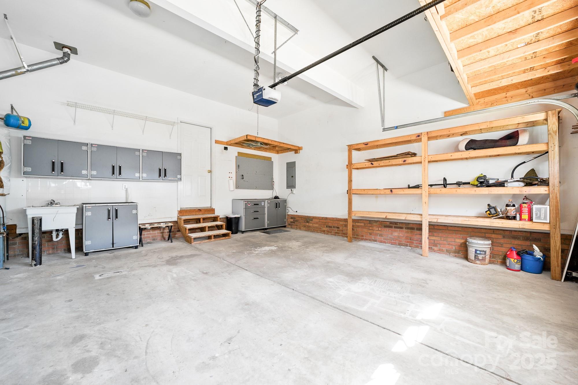 12707 Willow Grove Way Property Photo 32