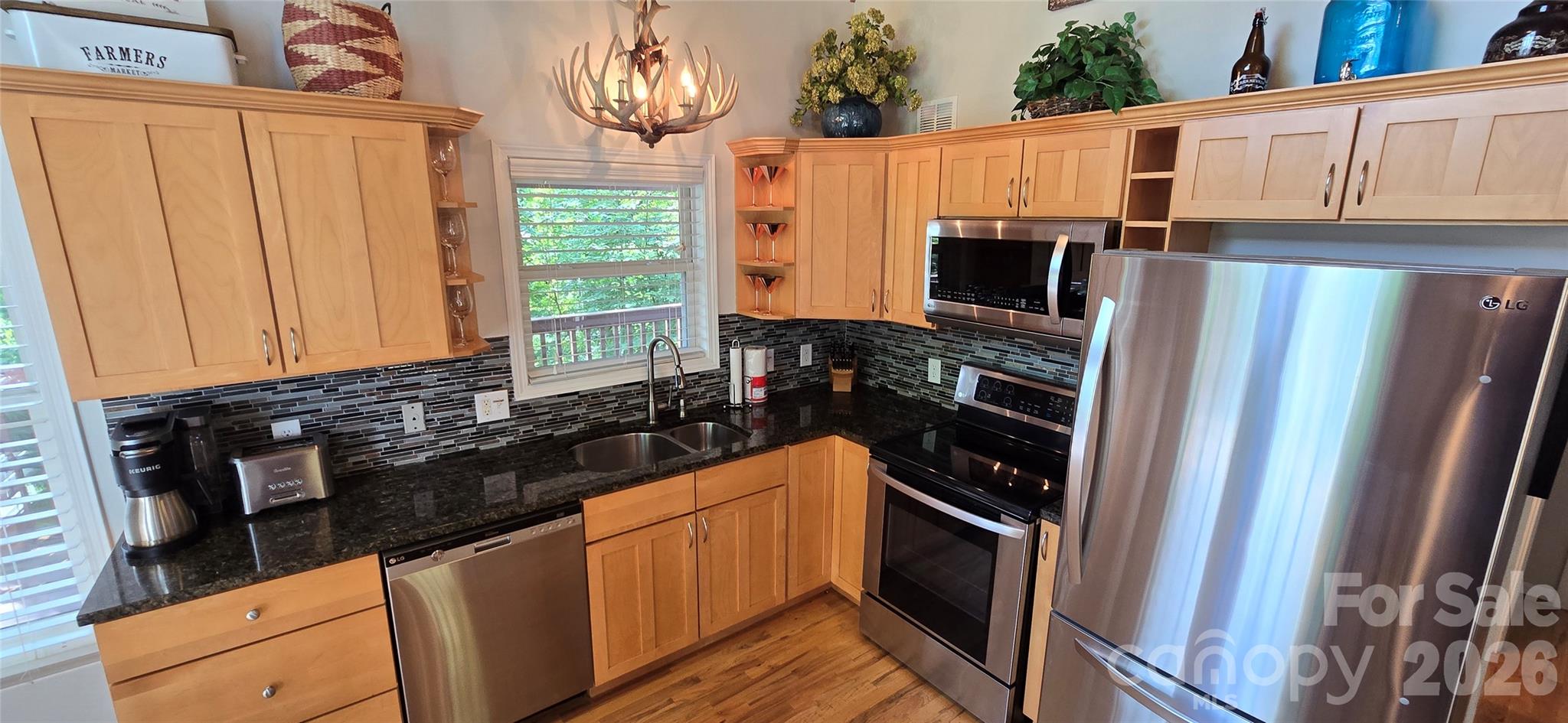 607 Rocky Top Trail Property Photo 12