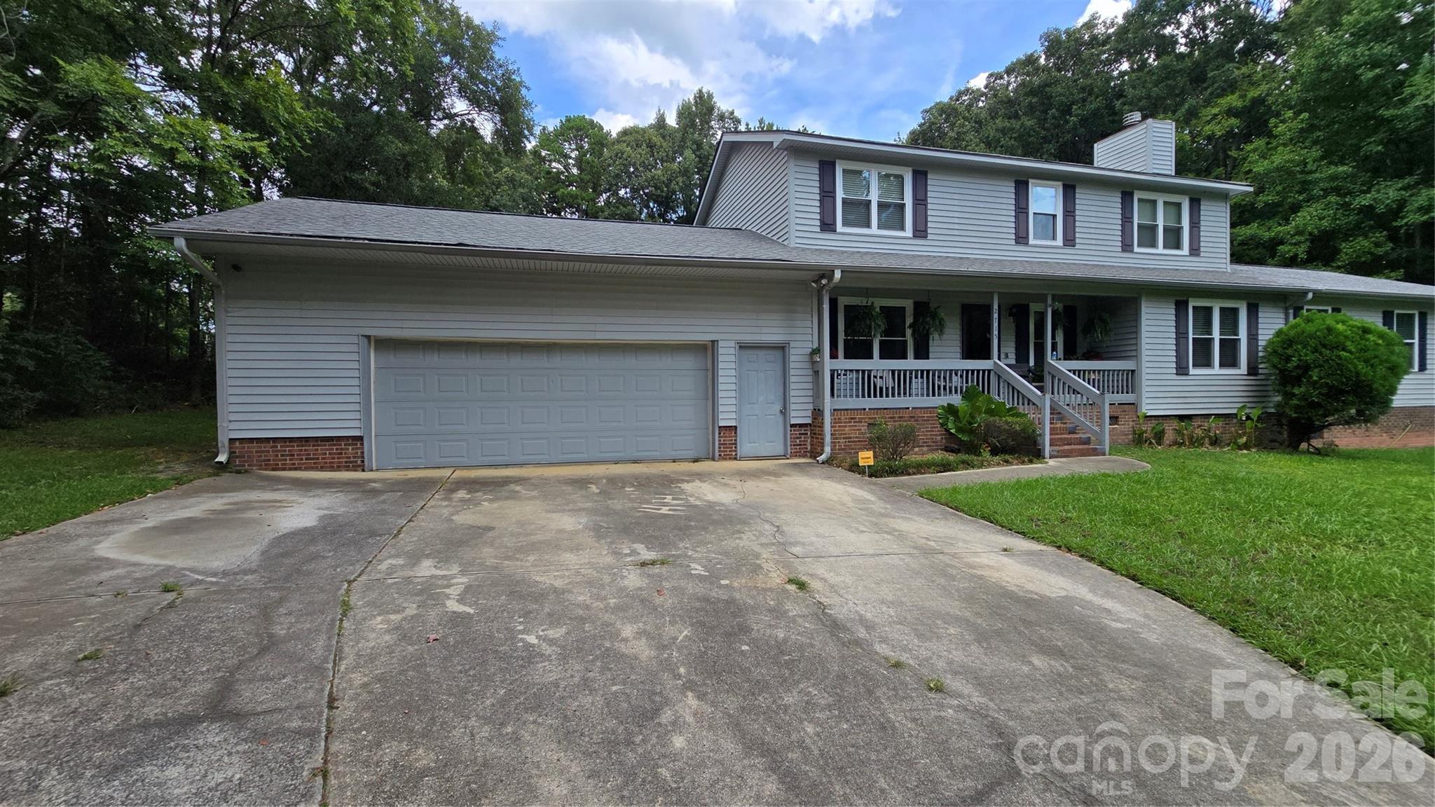 2715 Shandon Road Property Photo 1