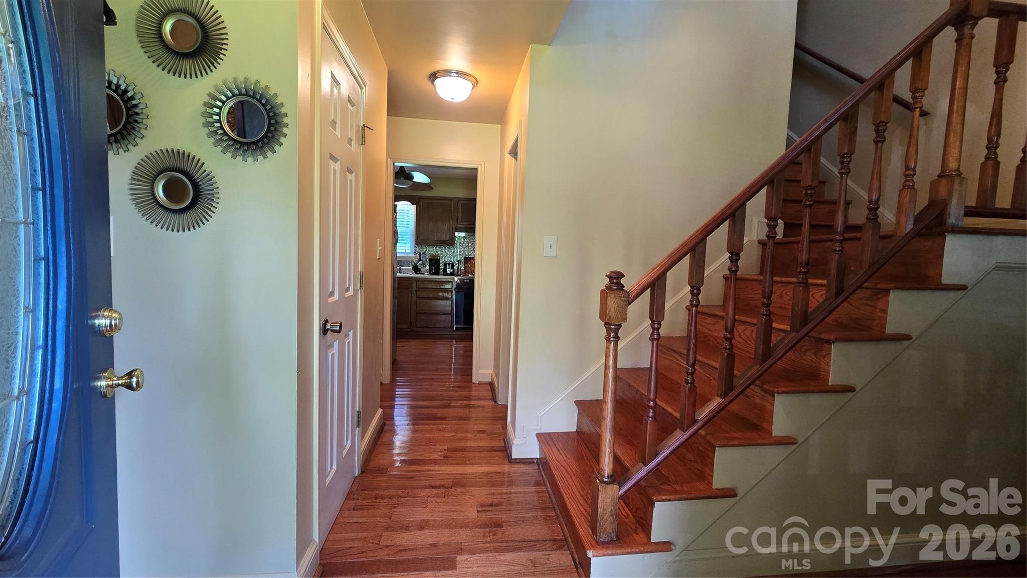 2715 Shandon Road Property Photo 2