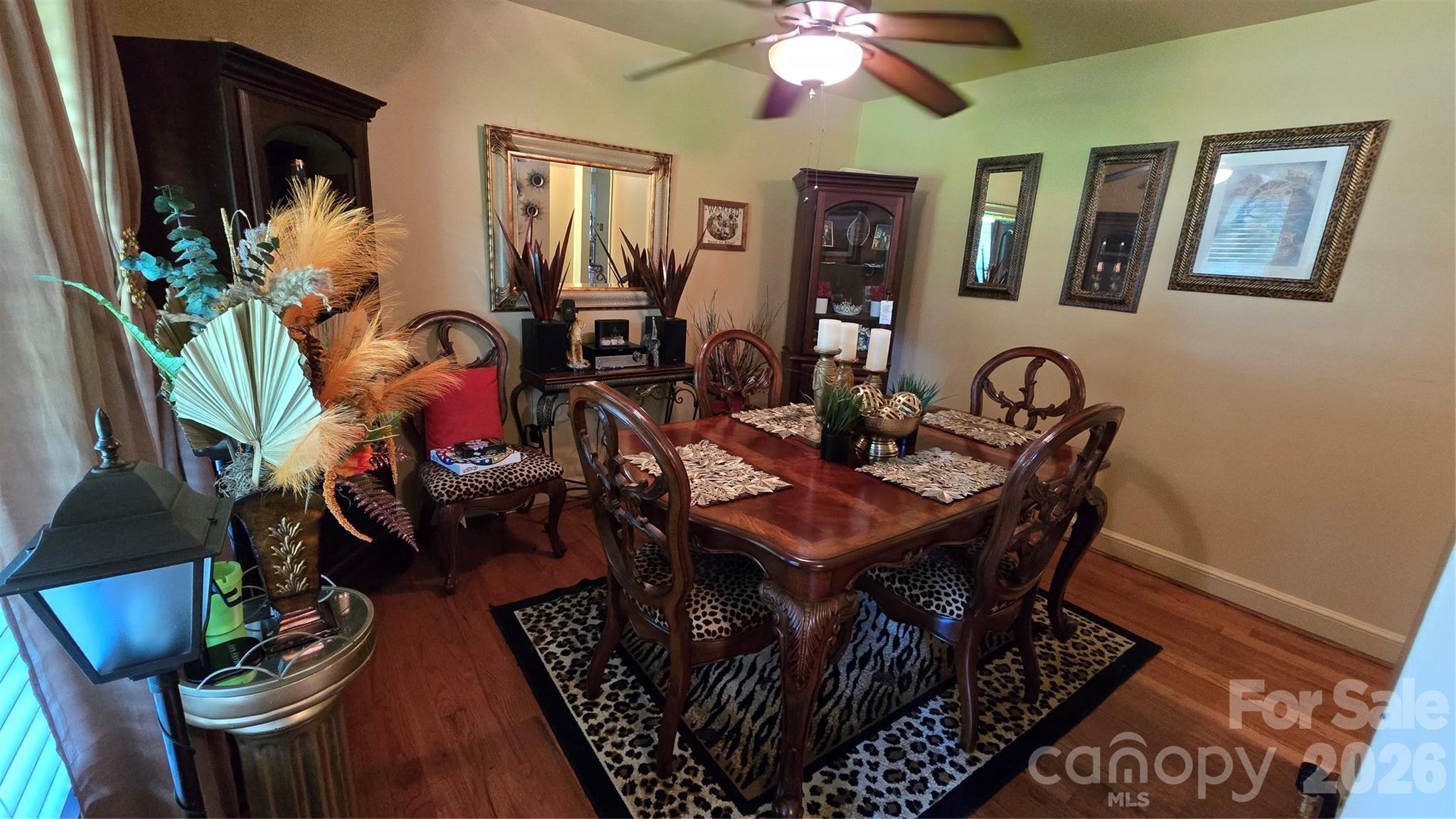 2715 Shandon Road Property Photo 6
