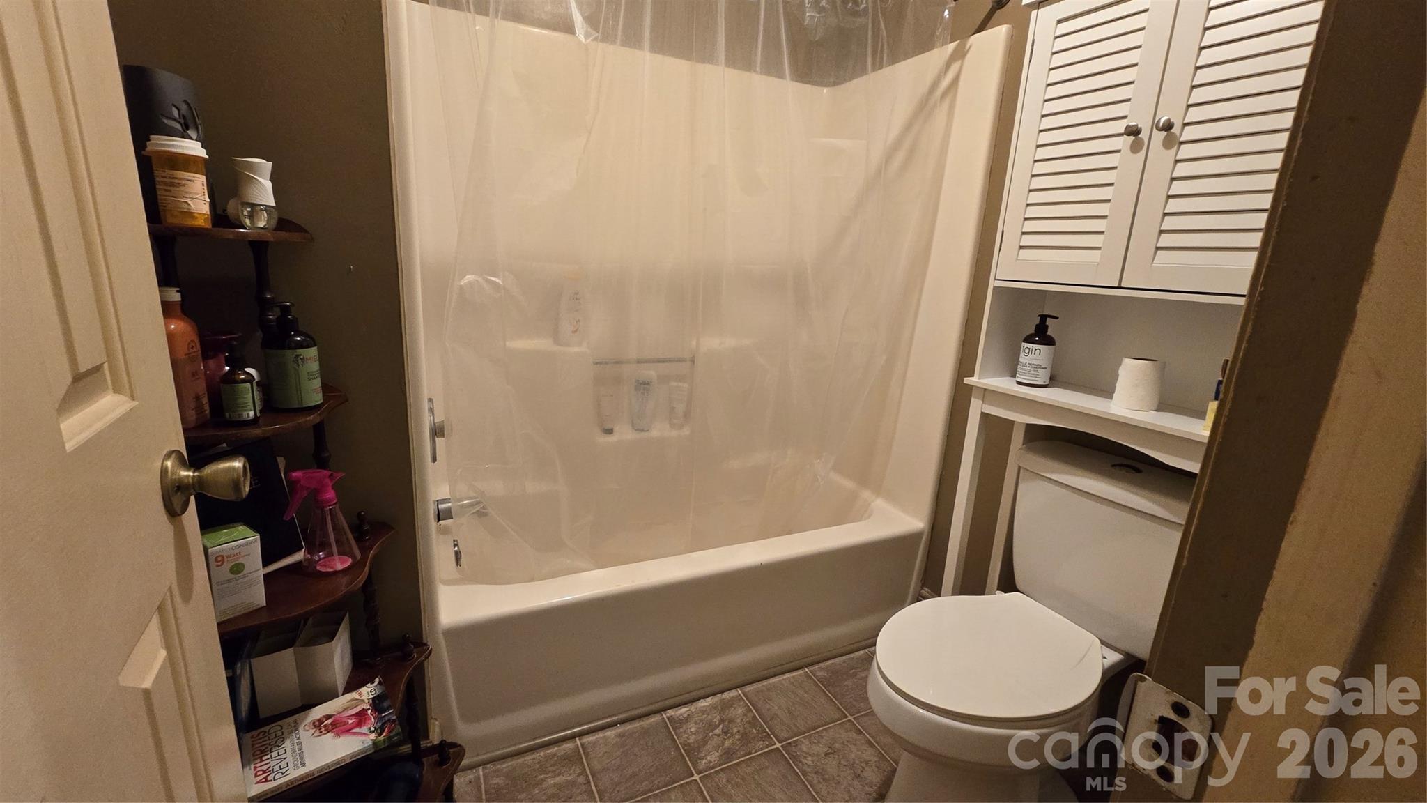 2715 Shandon Road Property Photo 27