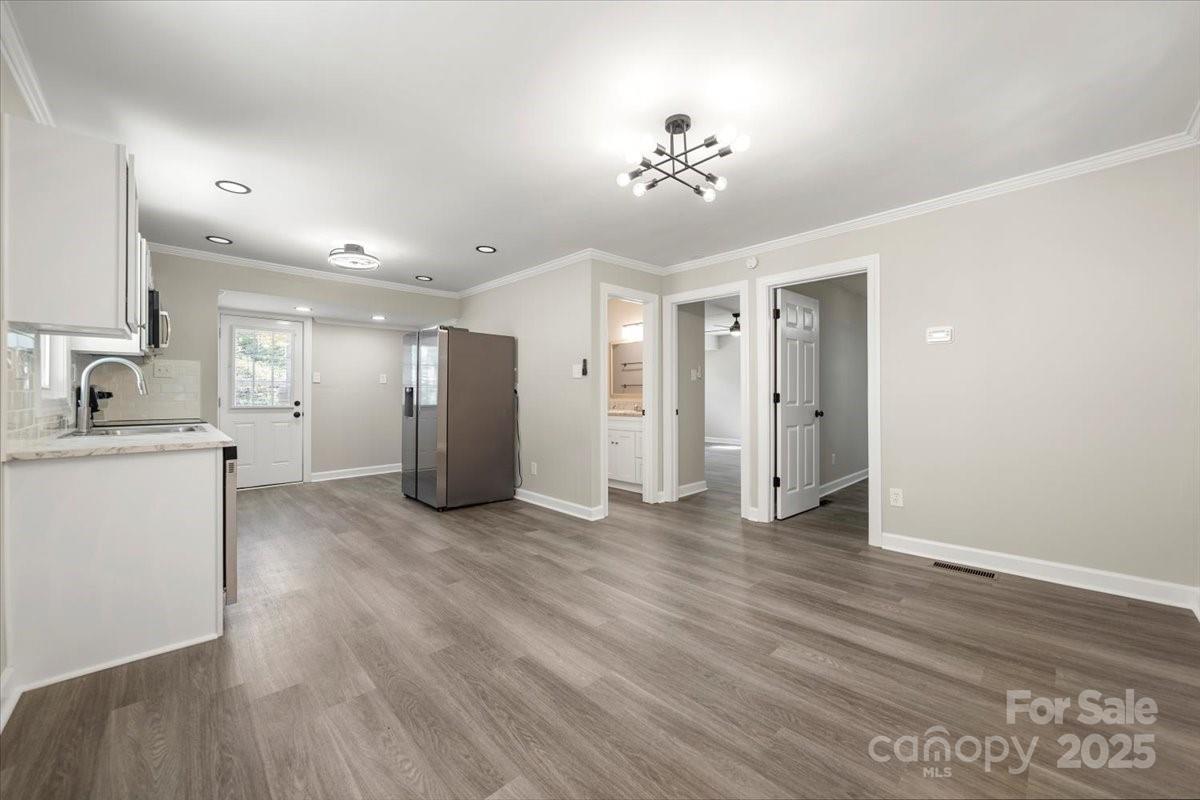 103 Crescent Street Property Photo 9