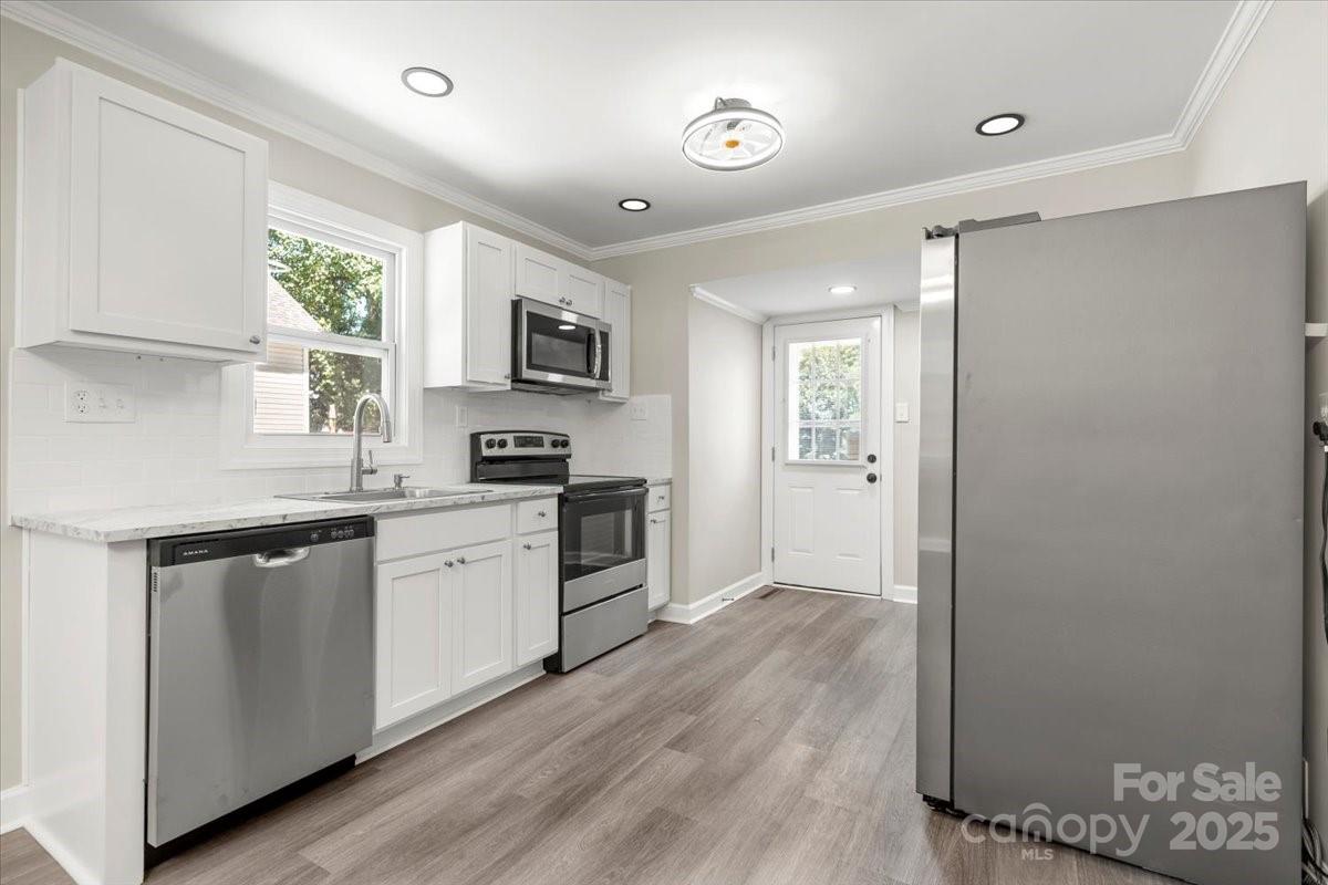 103 Crescent Street Property Photo 10