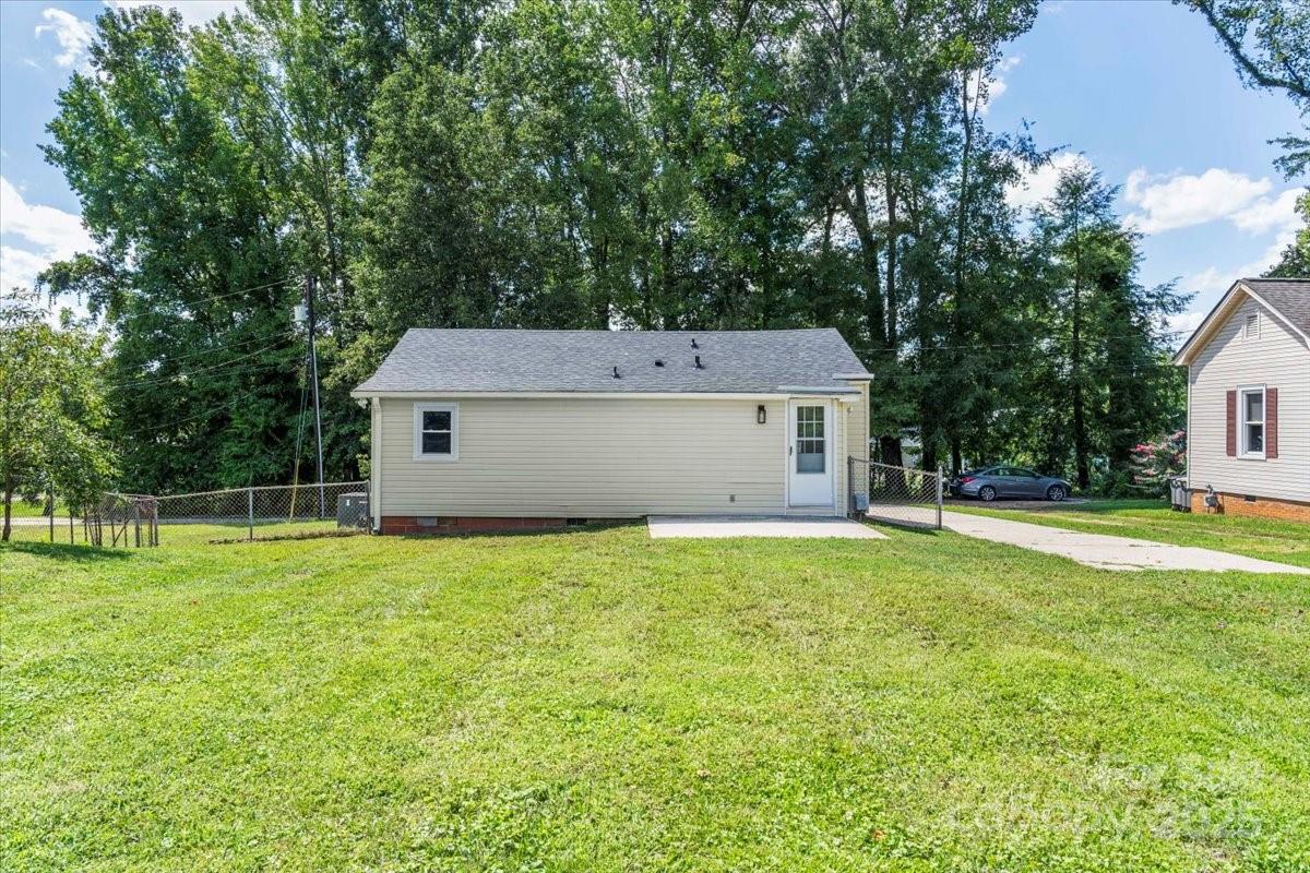 103 Crescent Street Property Photo 22