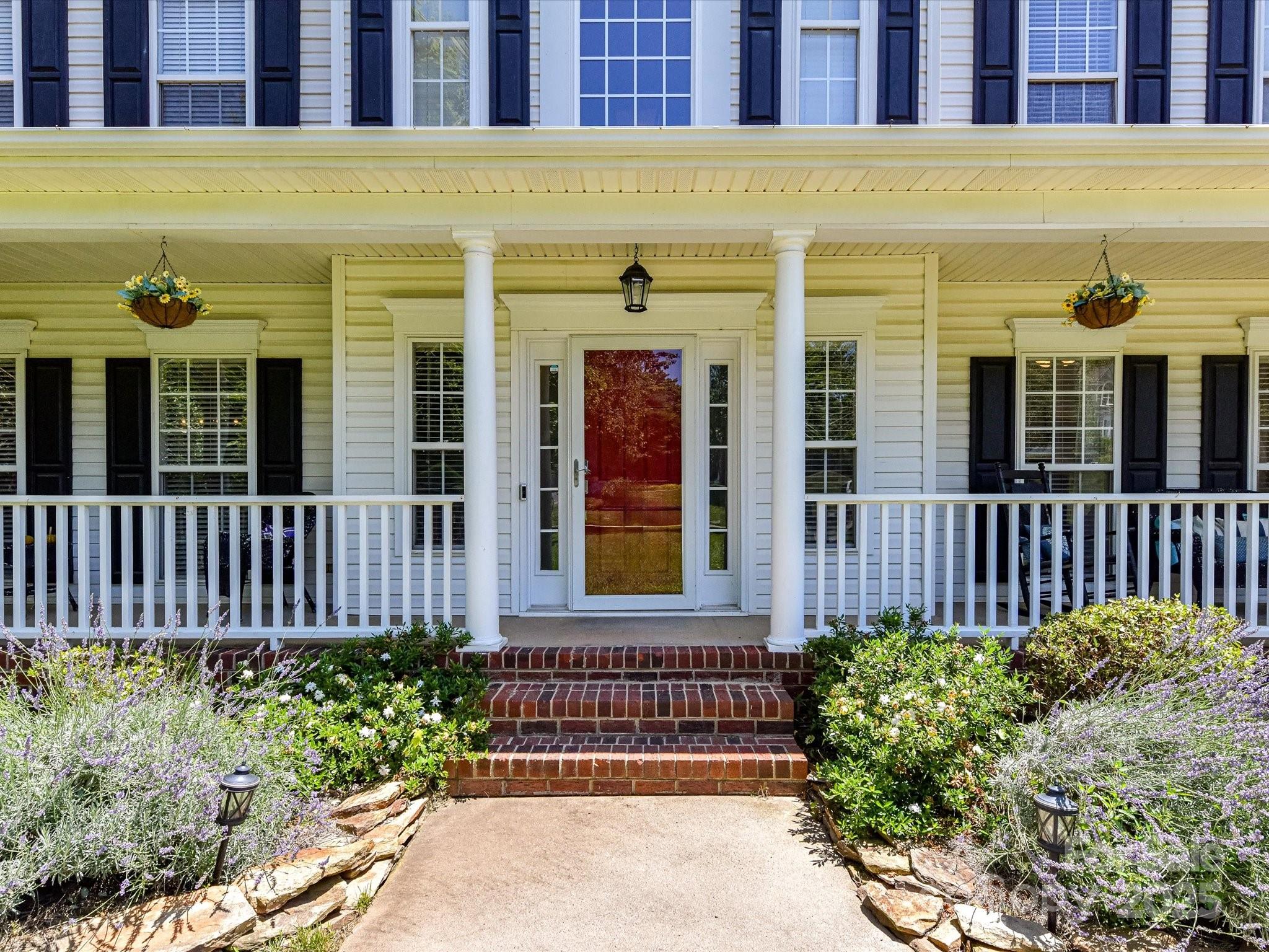 7628 Windsor Forest Place Property Photo 3