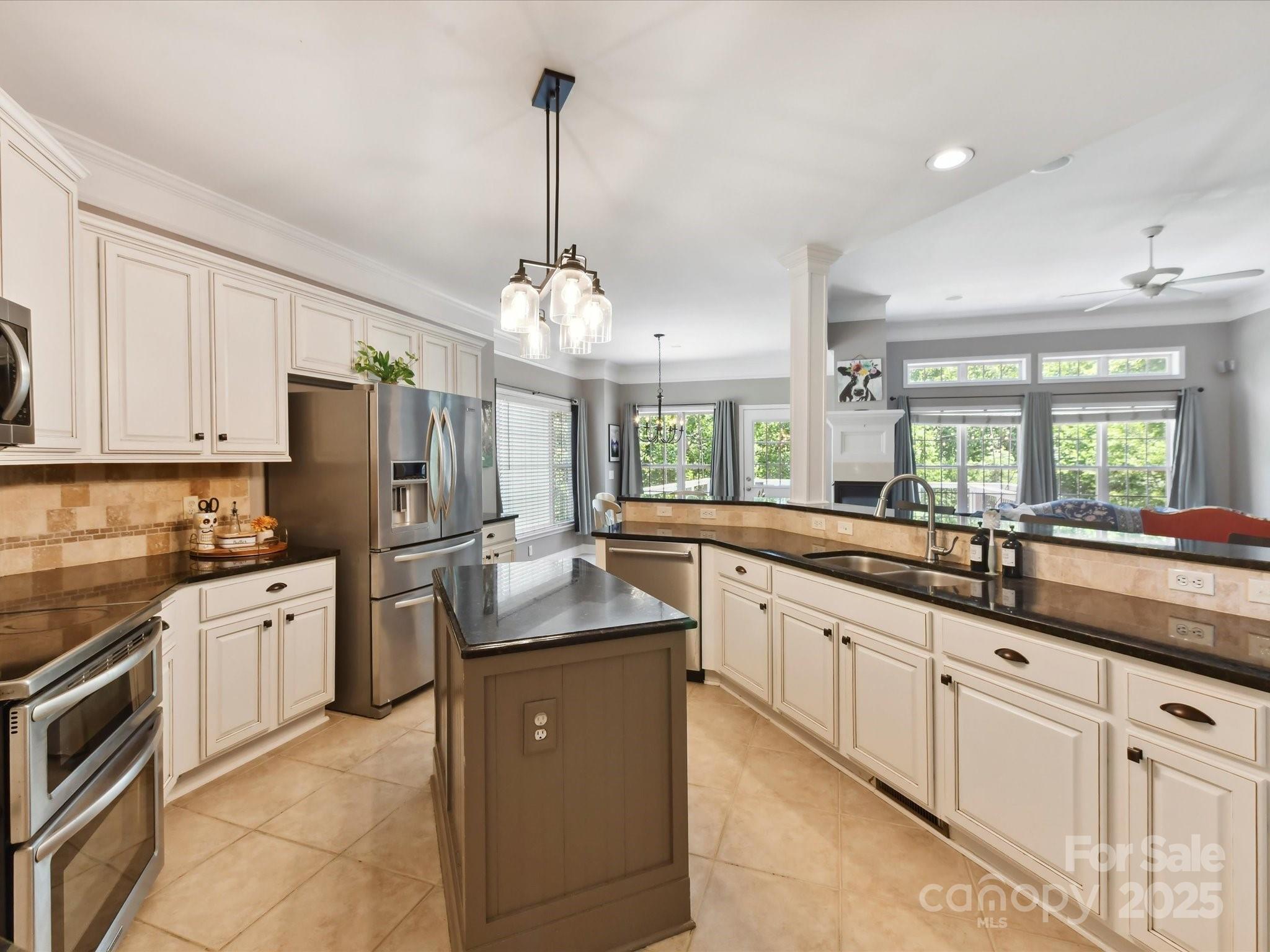 7628 Windsor Forest Place Property Photo 13