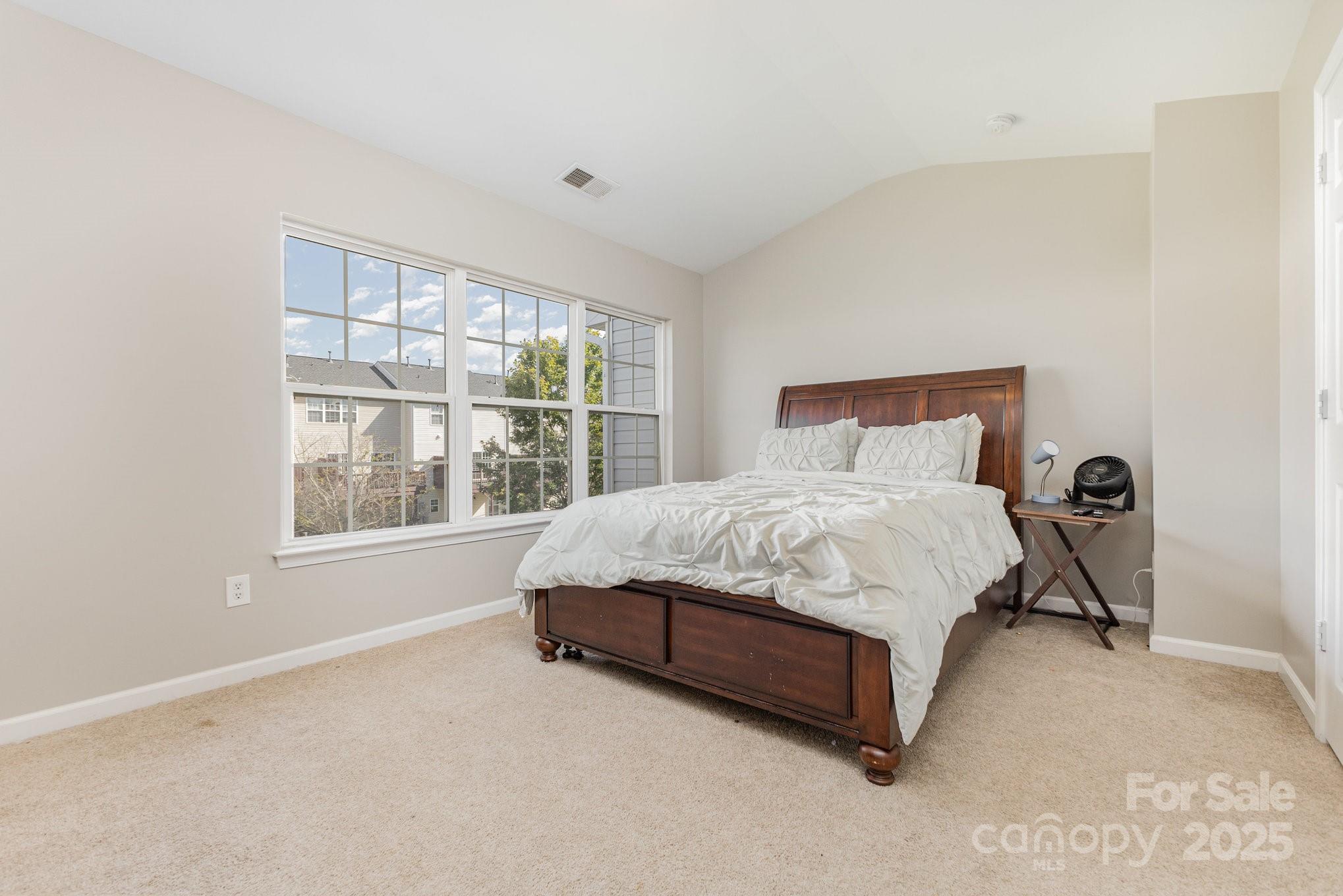 9803 Walkers Glen Drive Property Photo 12