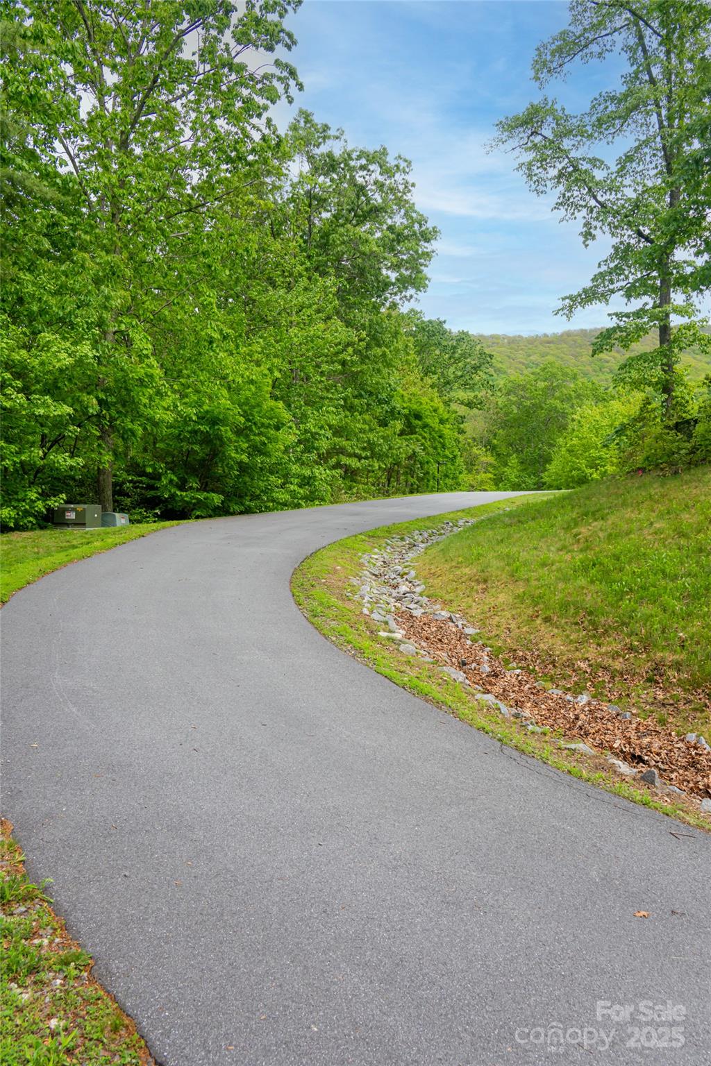 1111 Elm Tree Lane Property Photo 8