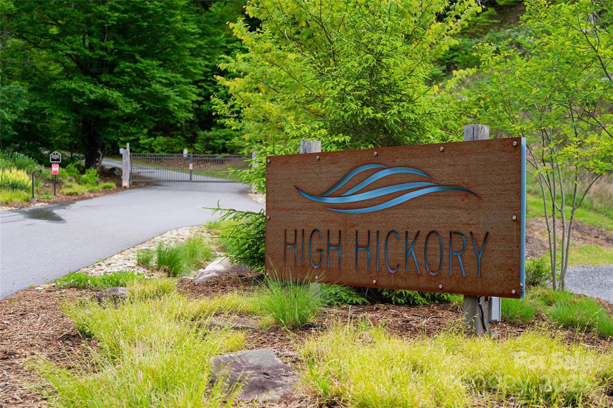 1111 Elm Tree Lane Property Photo 9