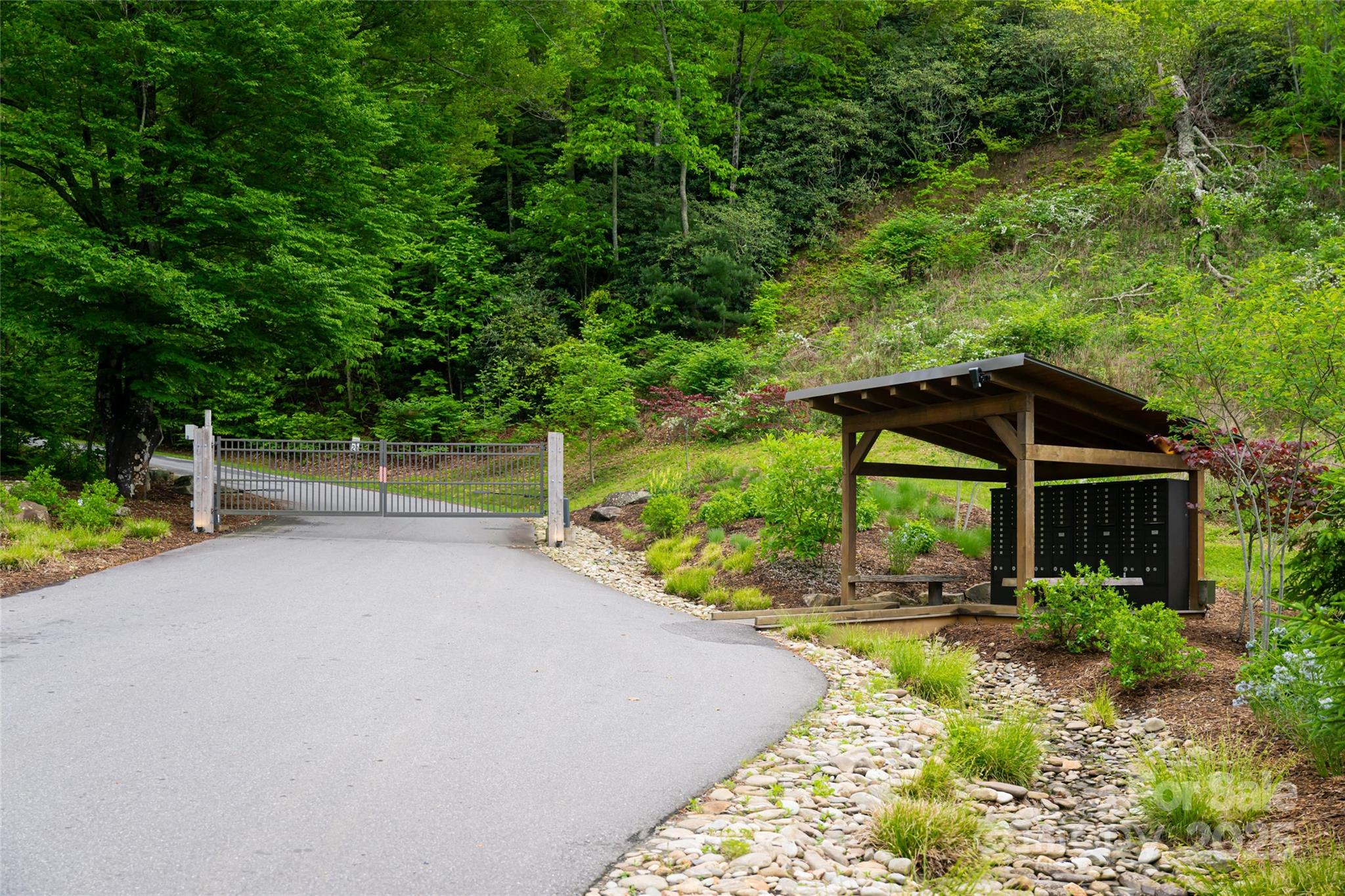 1111 Elm Tree Lane Property Photo 10