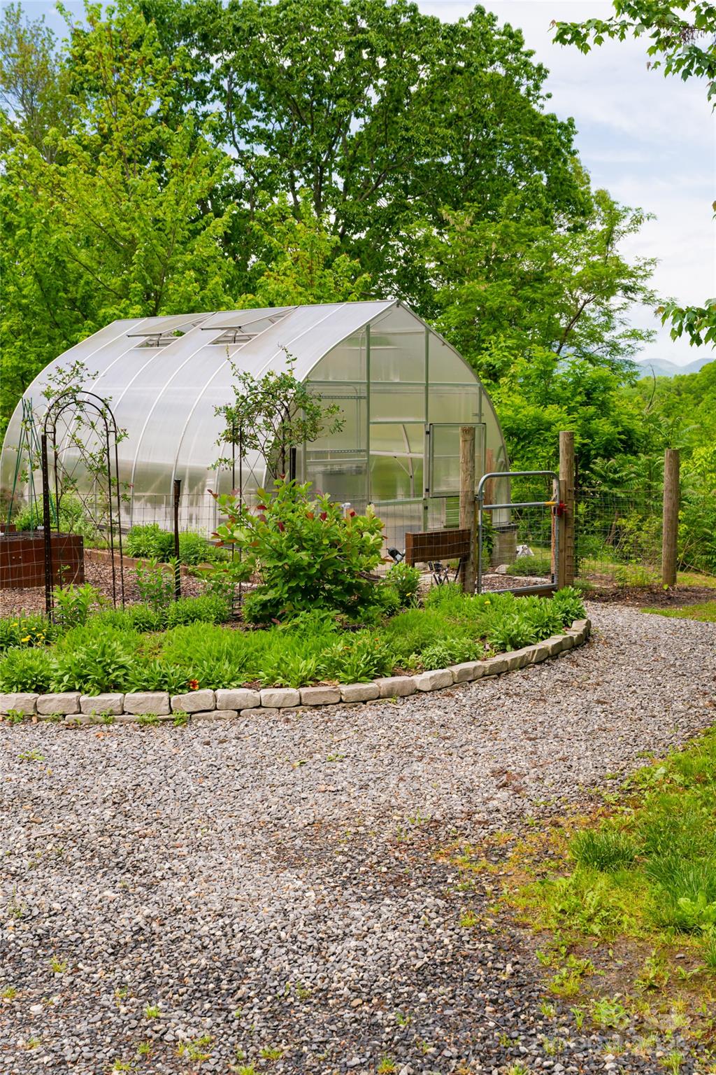 1111 Elm Tree Lane Property Photo 12