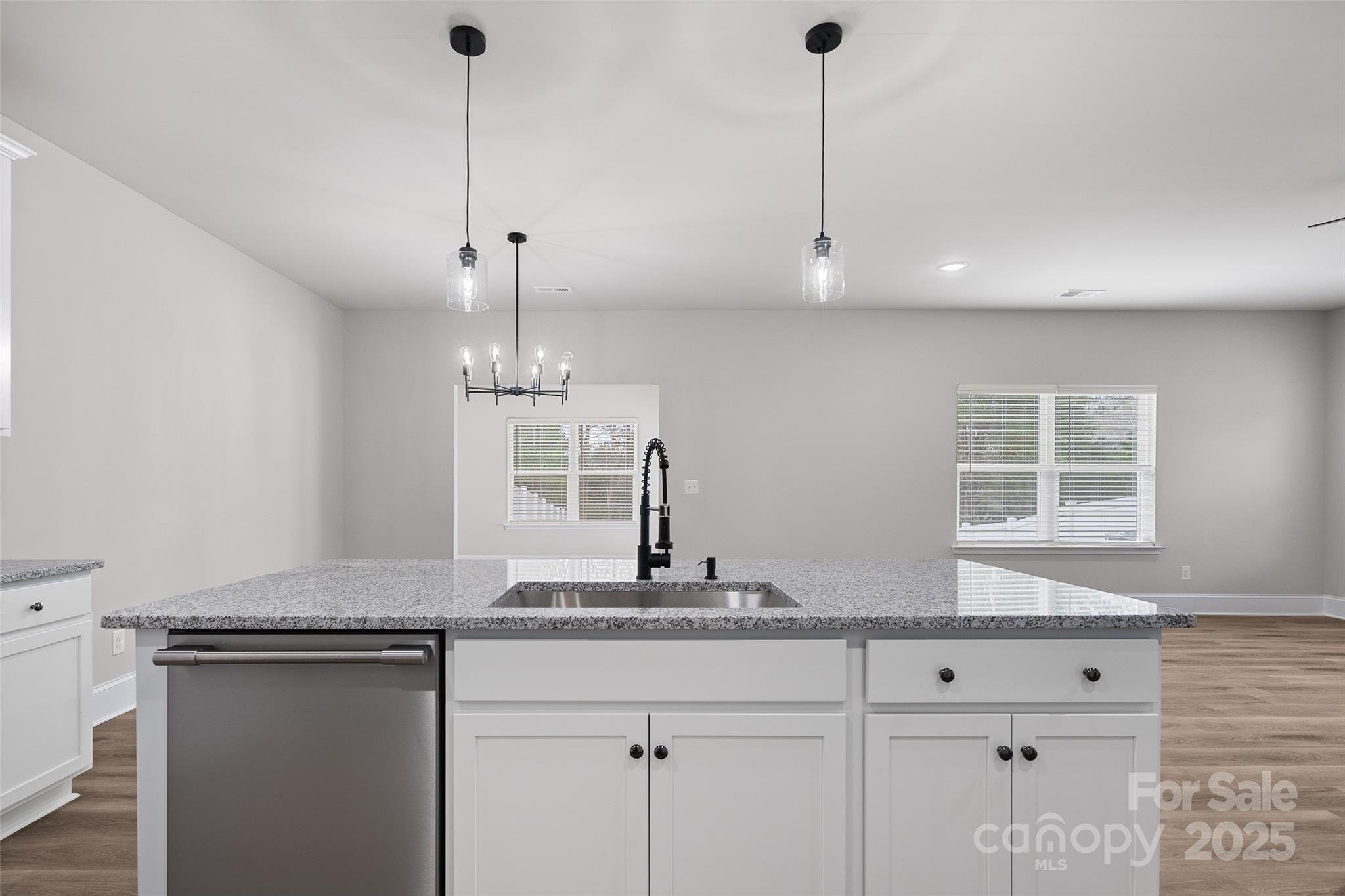 12506 Susanna Drive Property Photo 5