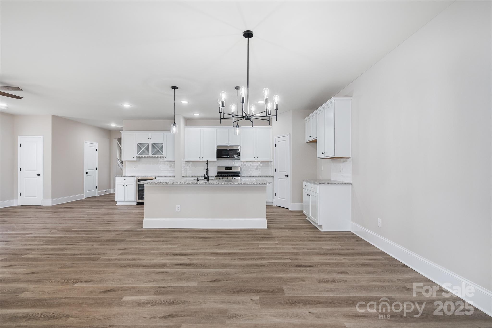 12506 Susanna Drive Property Photo 6