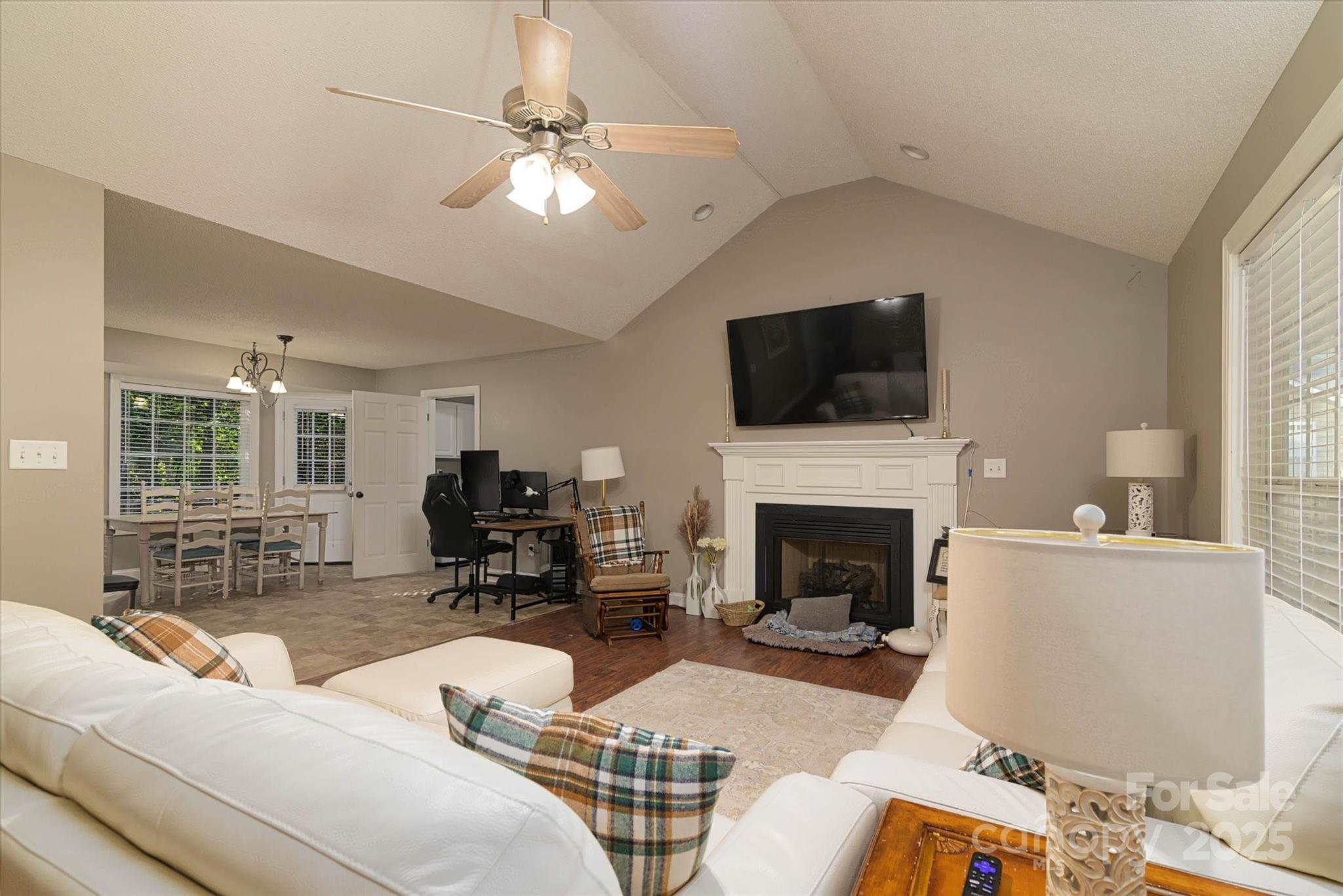914 Ragin Lane Property Photo 14