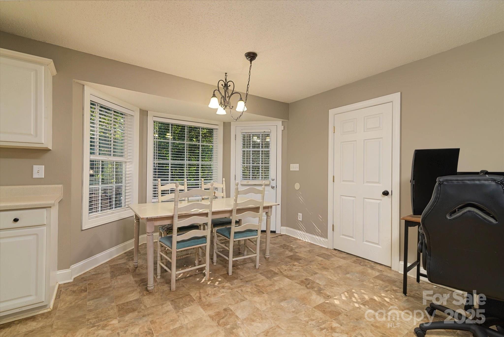 914 Ragin Lane Property Photo 15