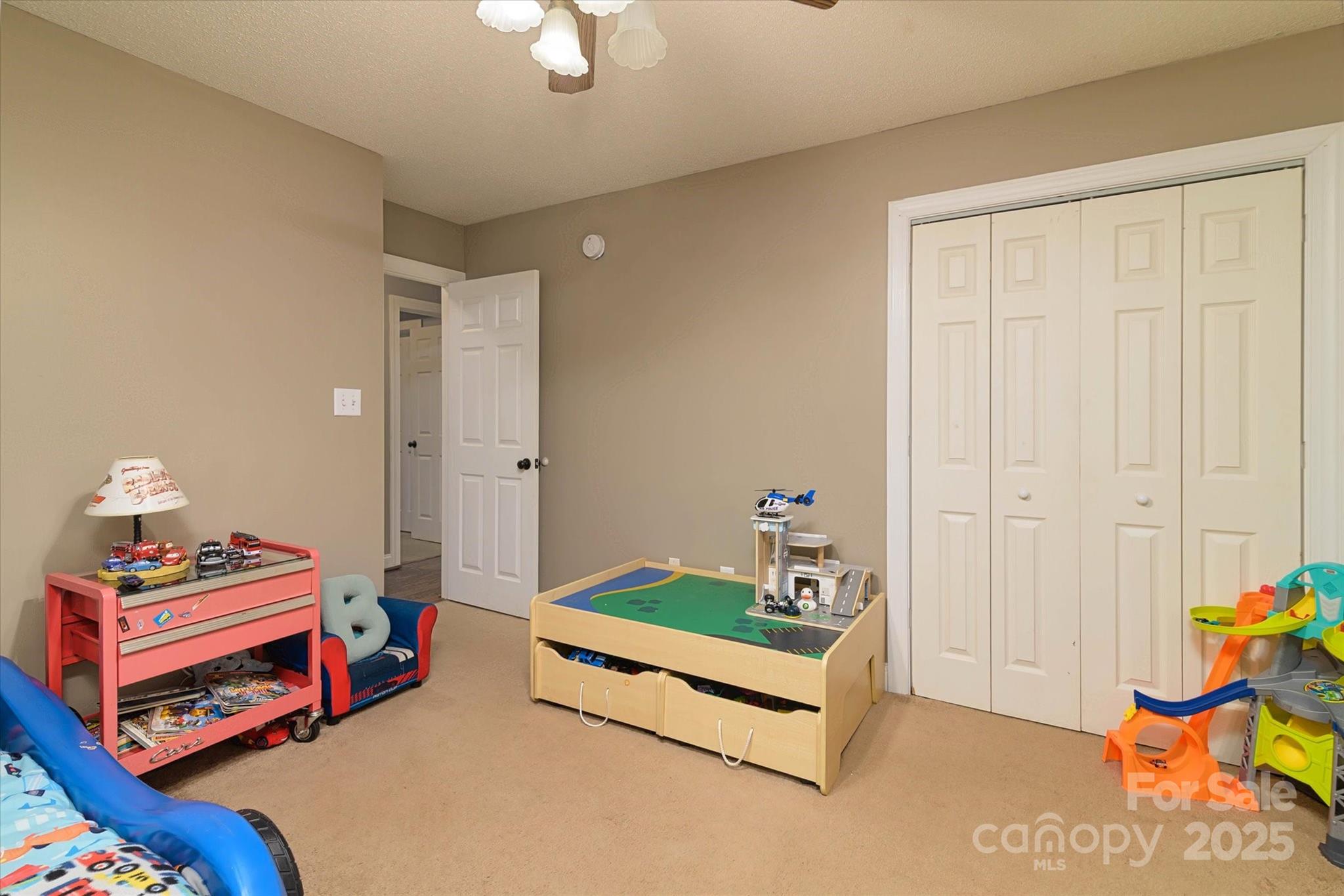 914 Ragin Lane Property Photo 27