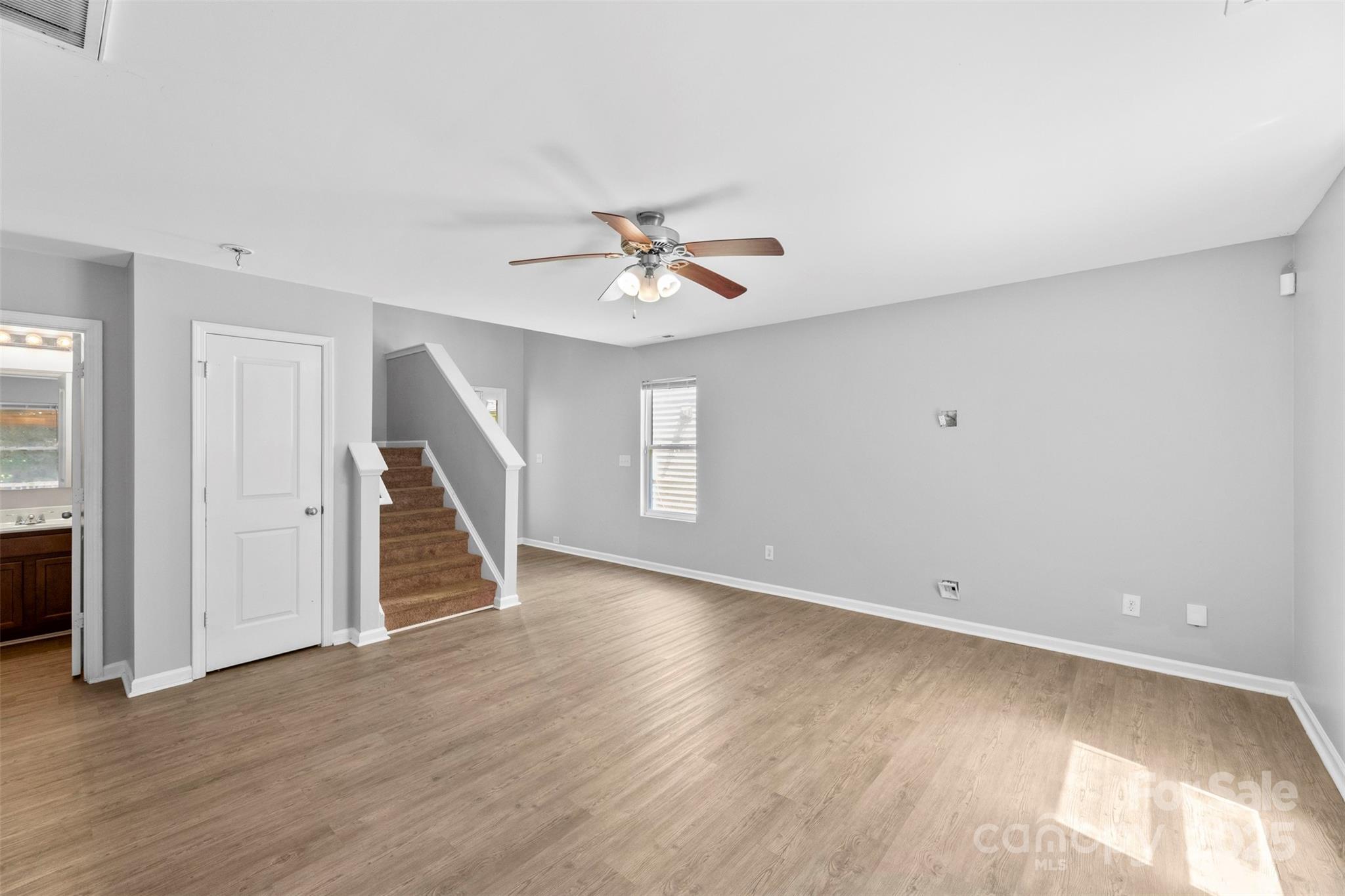 2415 Cairns Mill Court Property Photo 6