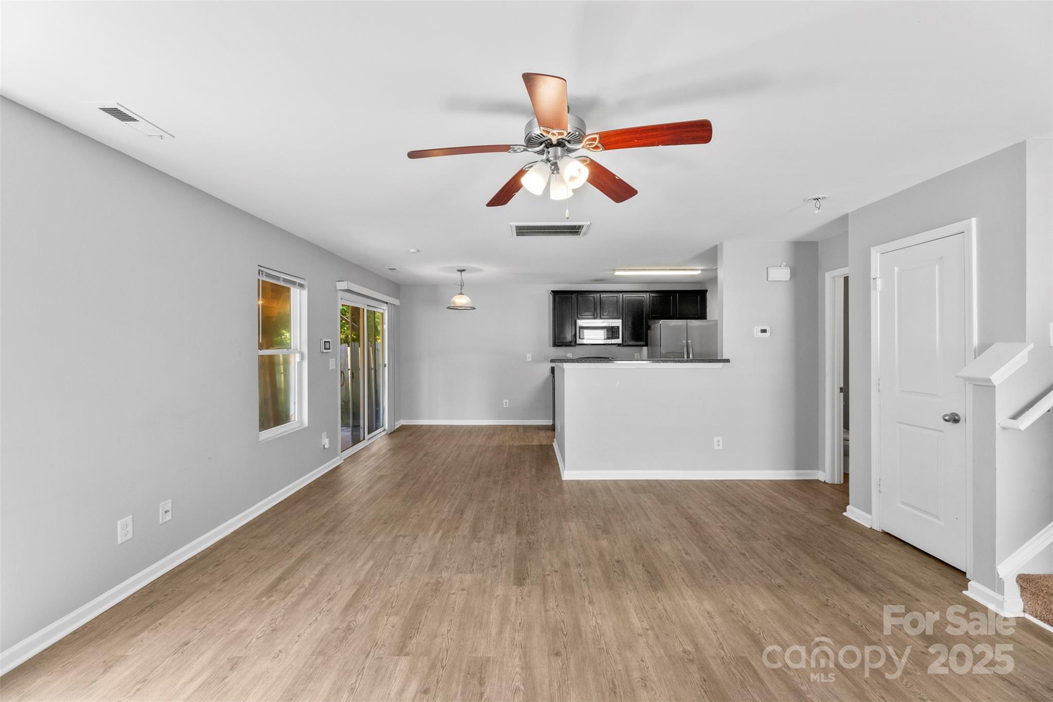 2415 Cairns Mill Court Property Photo 8