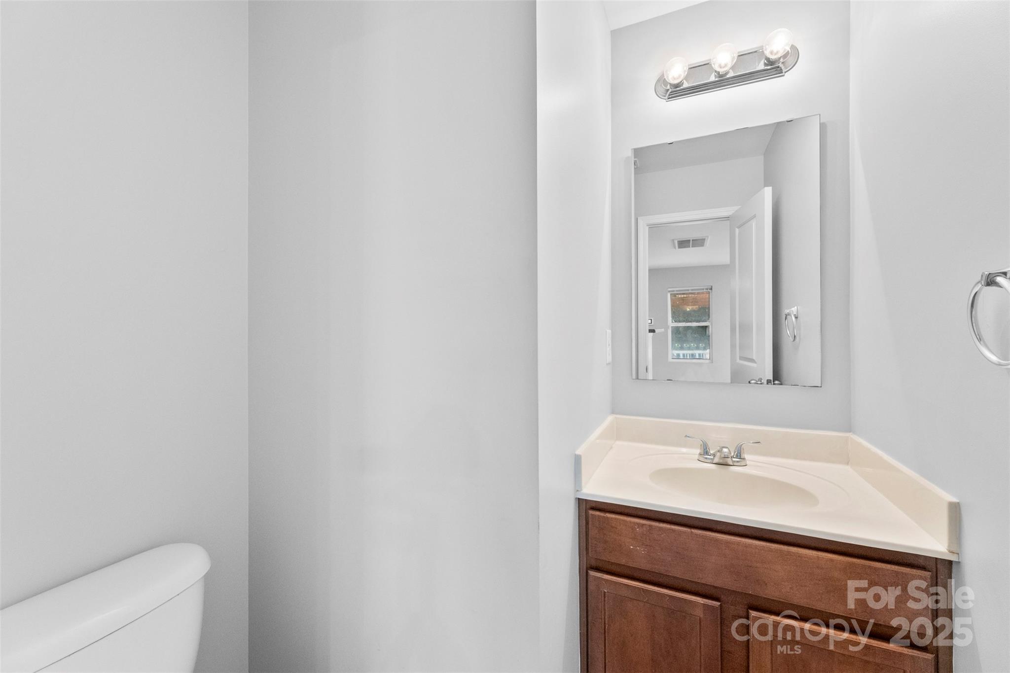 2415 Cairns Mill Court Property Photo 13