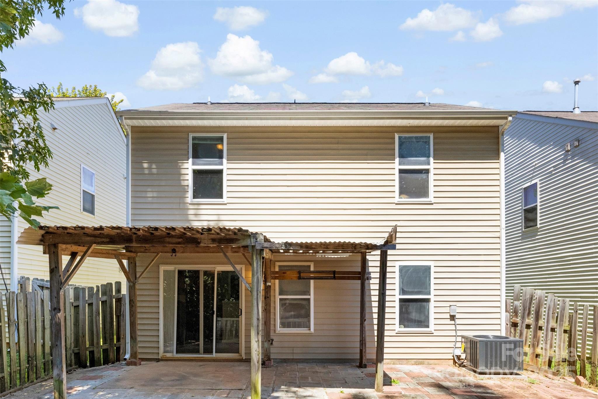 2415 Cairns Mill Court Property Photo 34