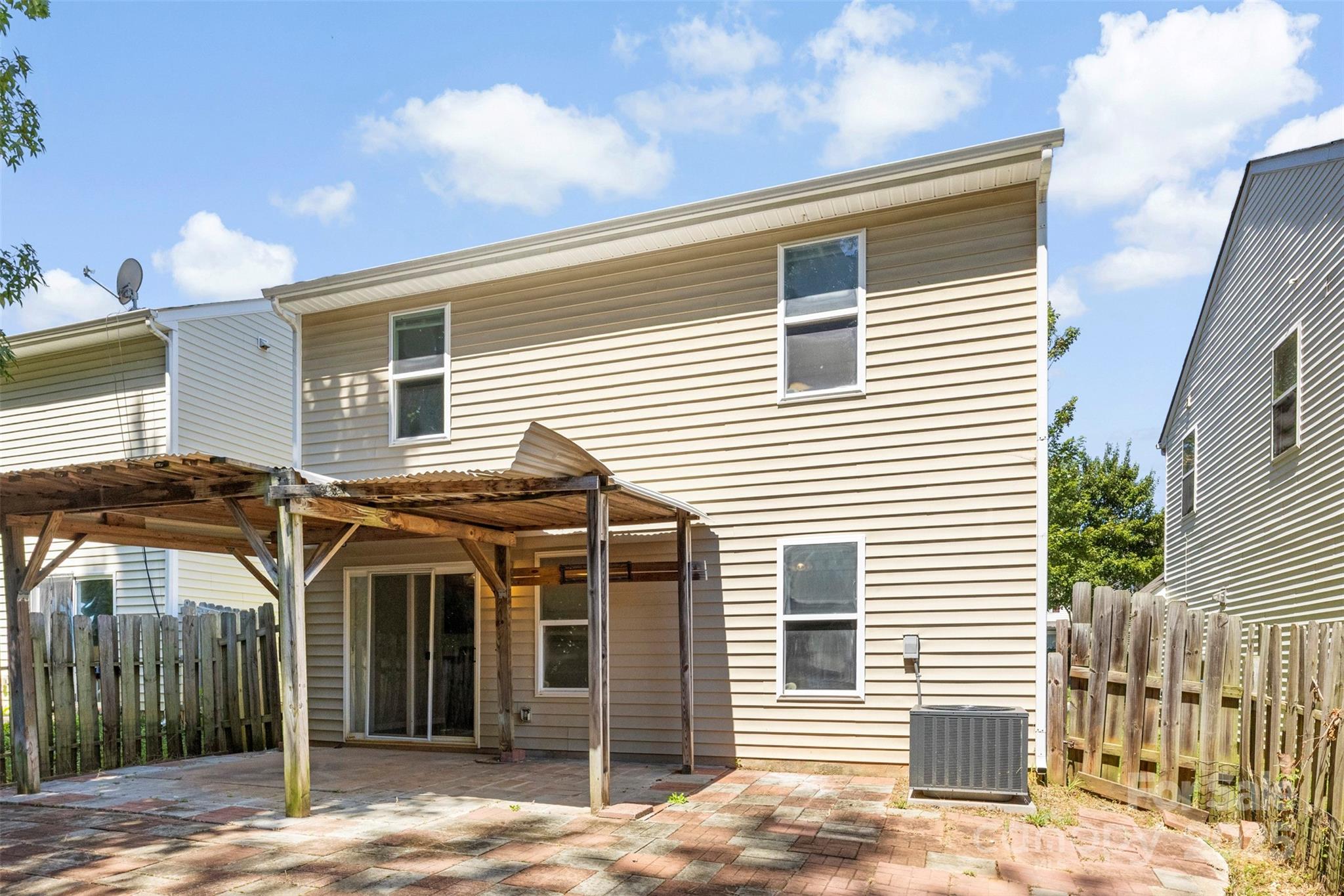 2415 Cairns Mill Court Property Photo 35