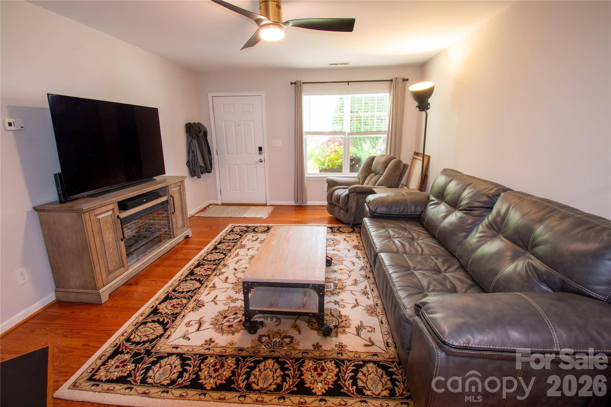 19 Singleton Lane Property Photo 4