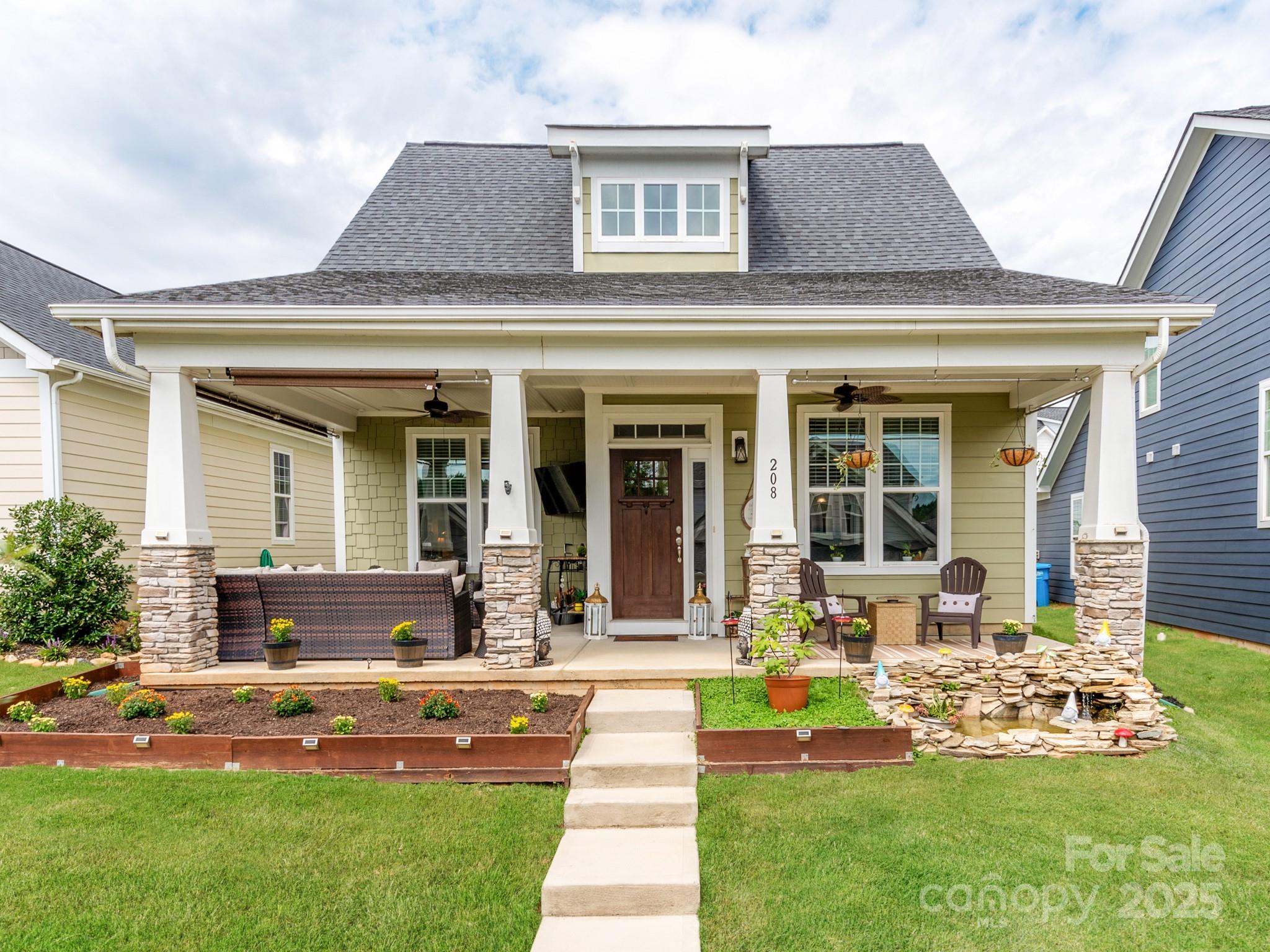 208 Keats Aly None Property Photo 1