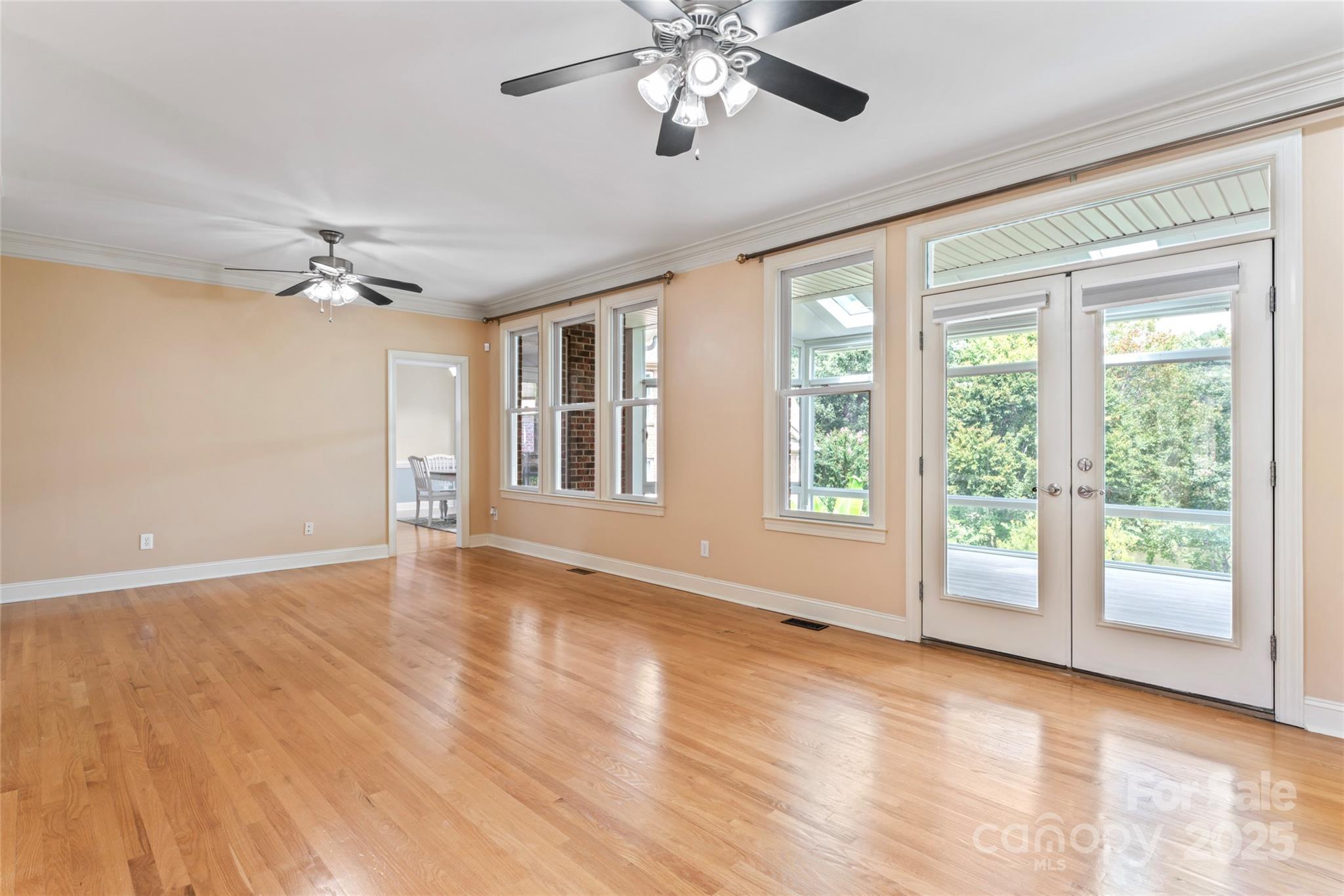 142 Canterbury Crossing Property Photo 7