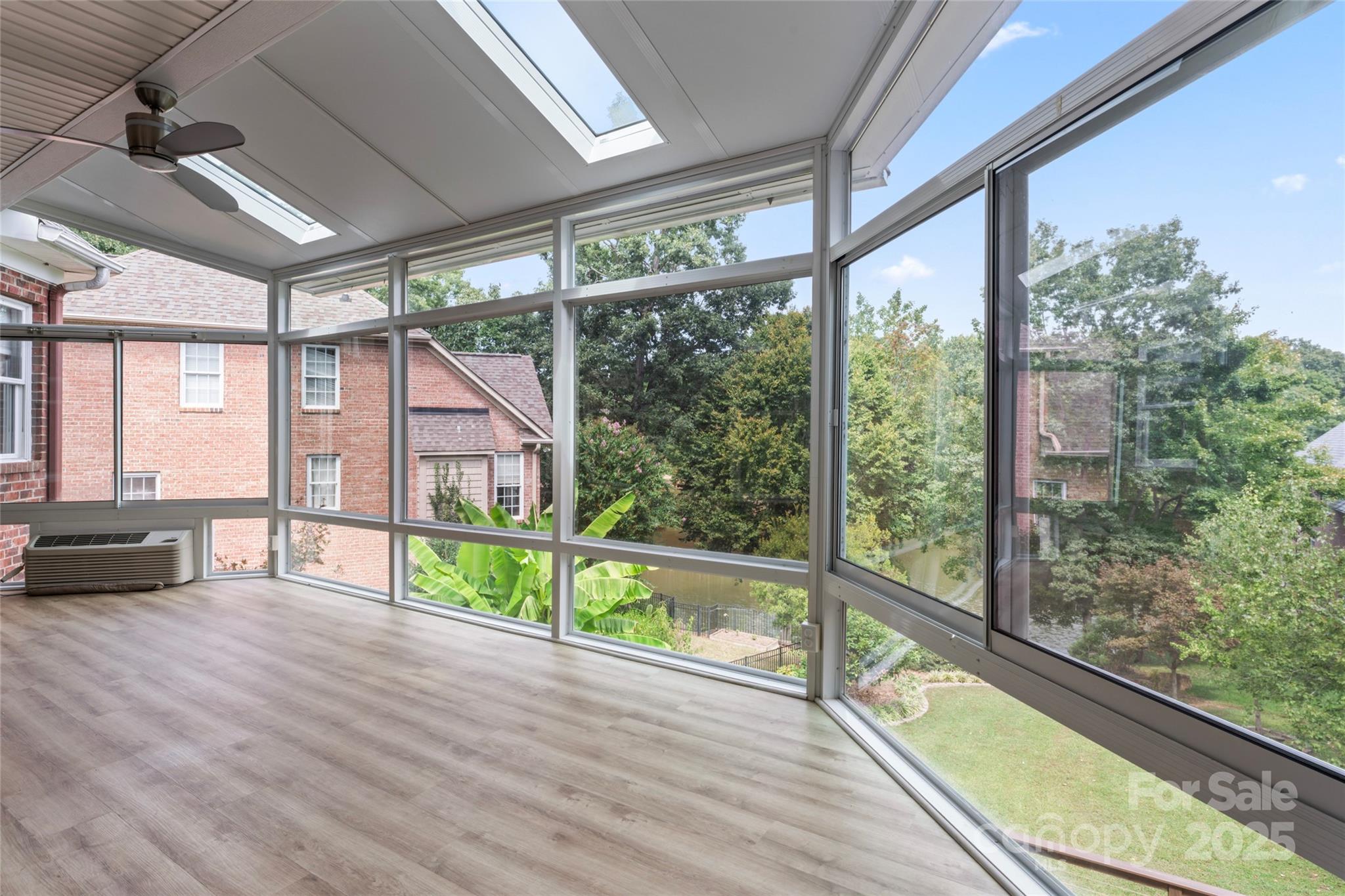 142 Canterbury Crossing Property Photo 9