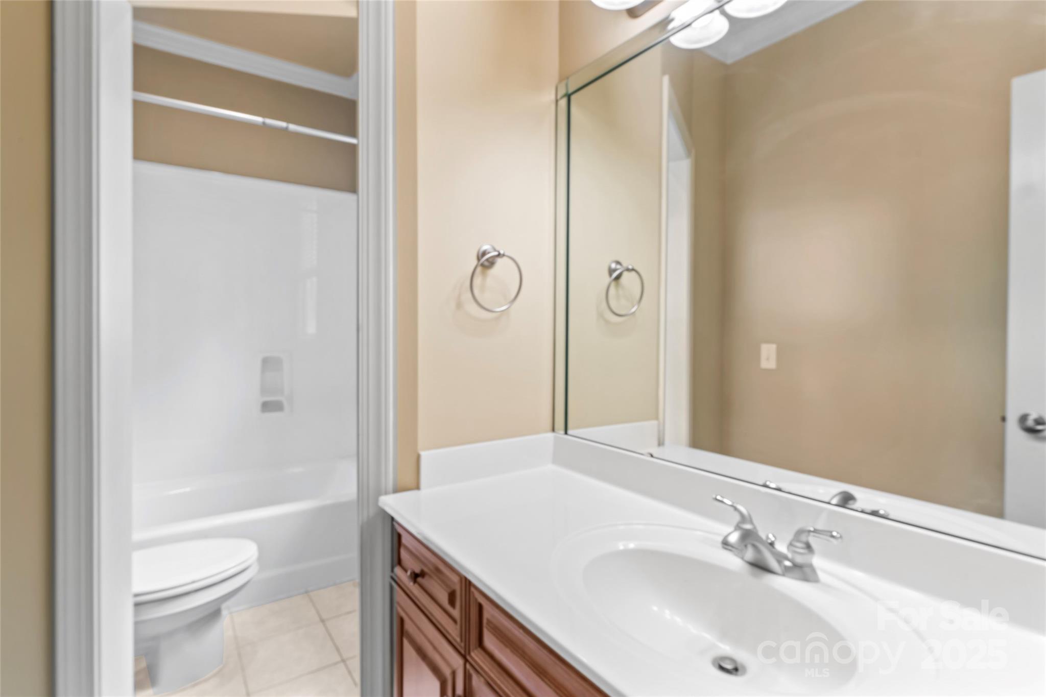 142 Canterbury Crossing Property Photo 20