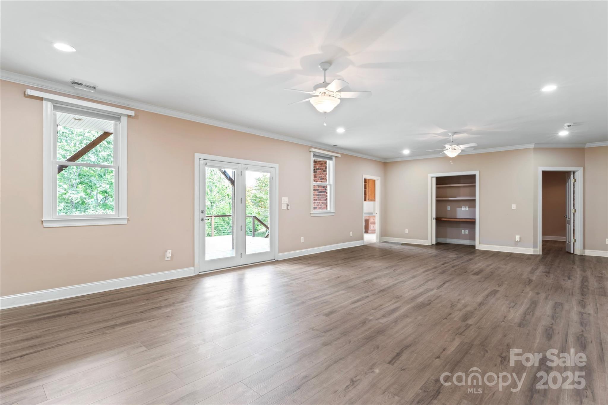 142 Canterbury Crossing Property Photo 23