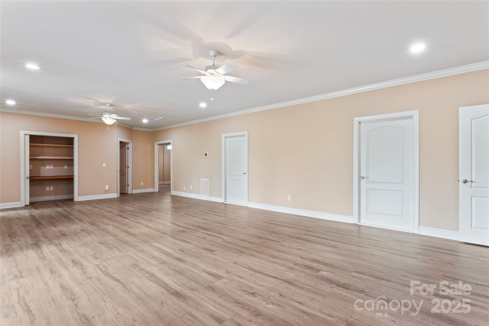 142 Canterbury Crossing Property Photo 24