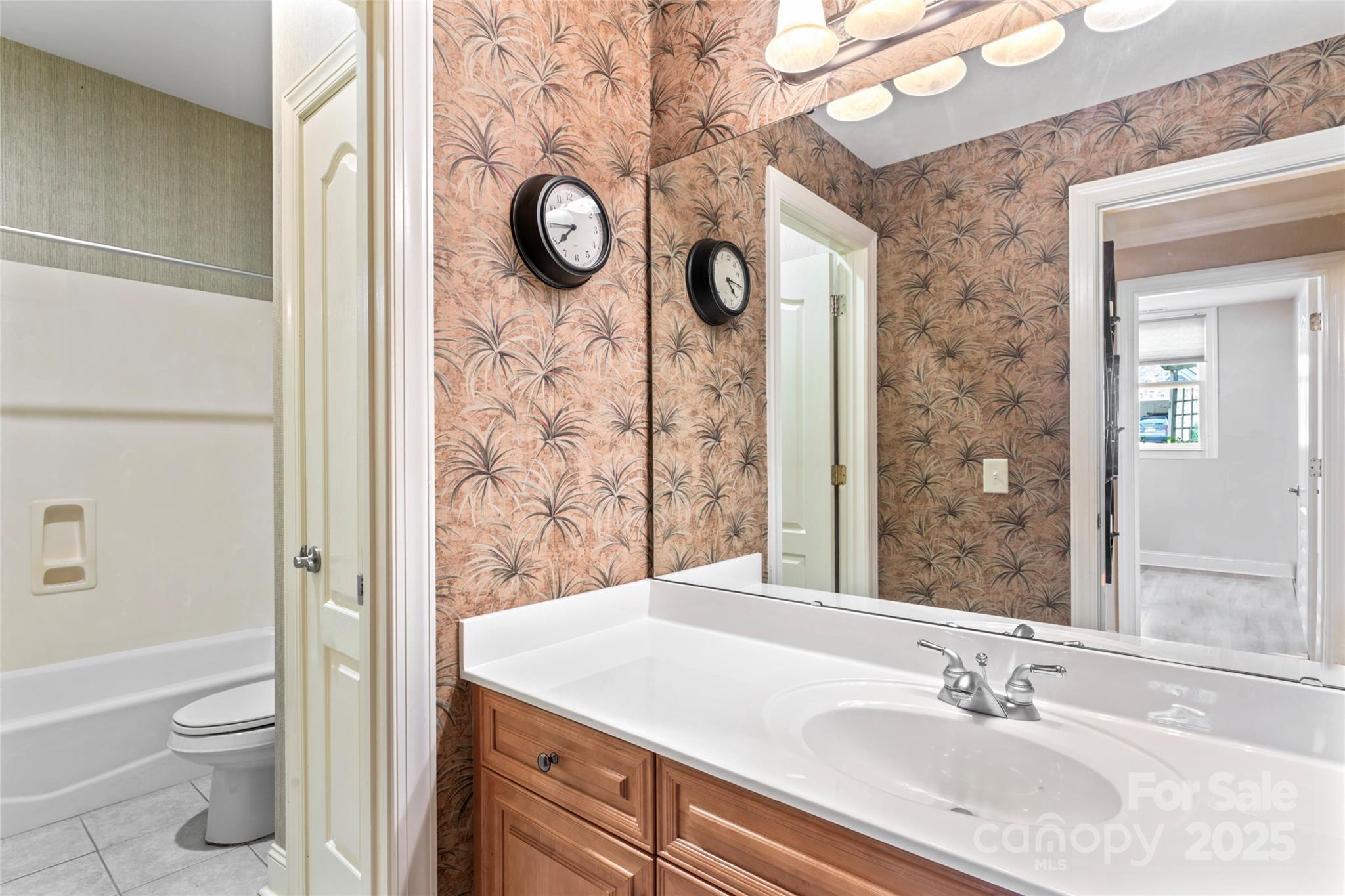 142 Canterbury Crossing Property Photo 27