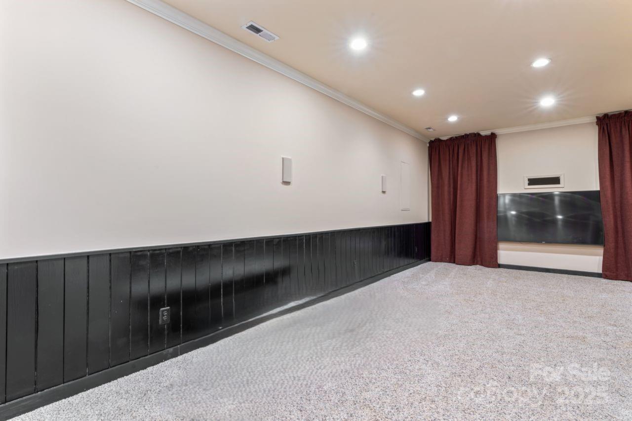 142 Canterbury Crossing Property Photo 28