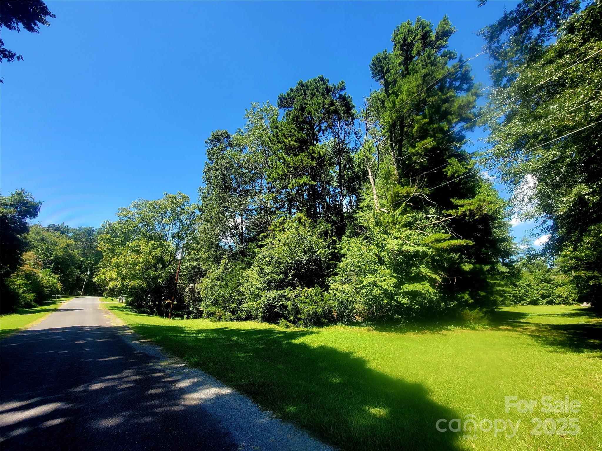 9018 Oxford Place Property Photo 6