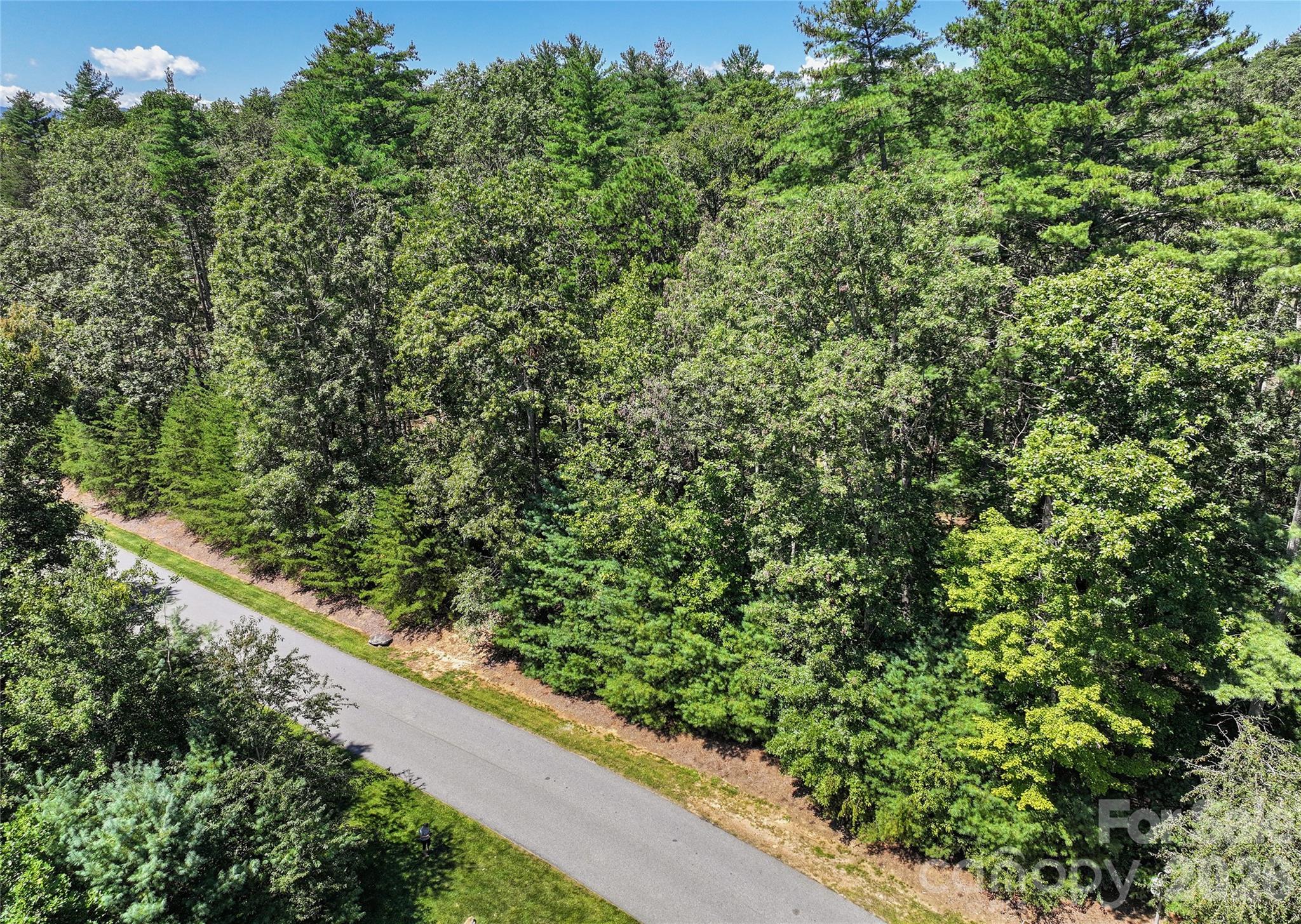 15 Mirehouse Run Property Photo 3