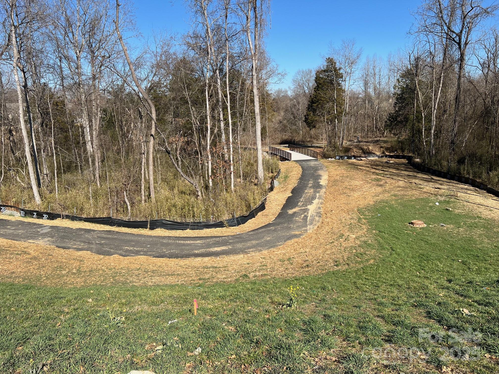 19035 Newburg Hill Road Property Photo 3