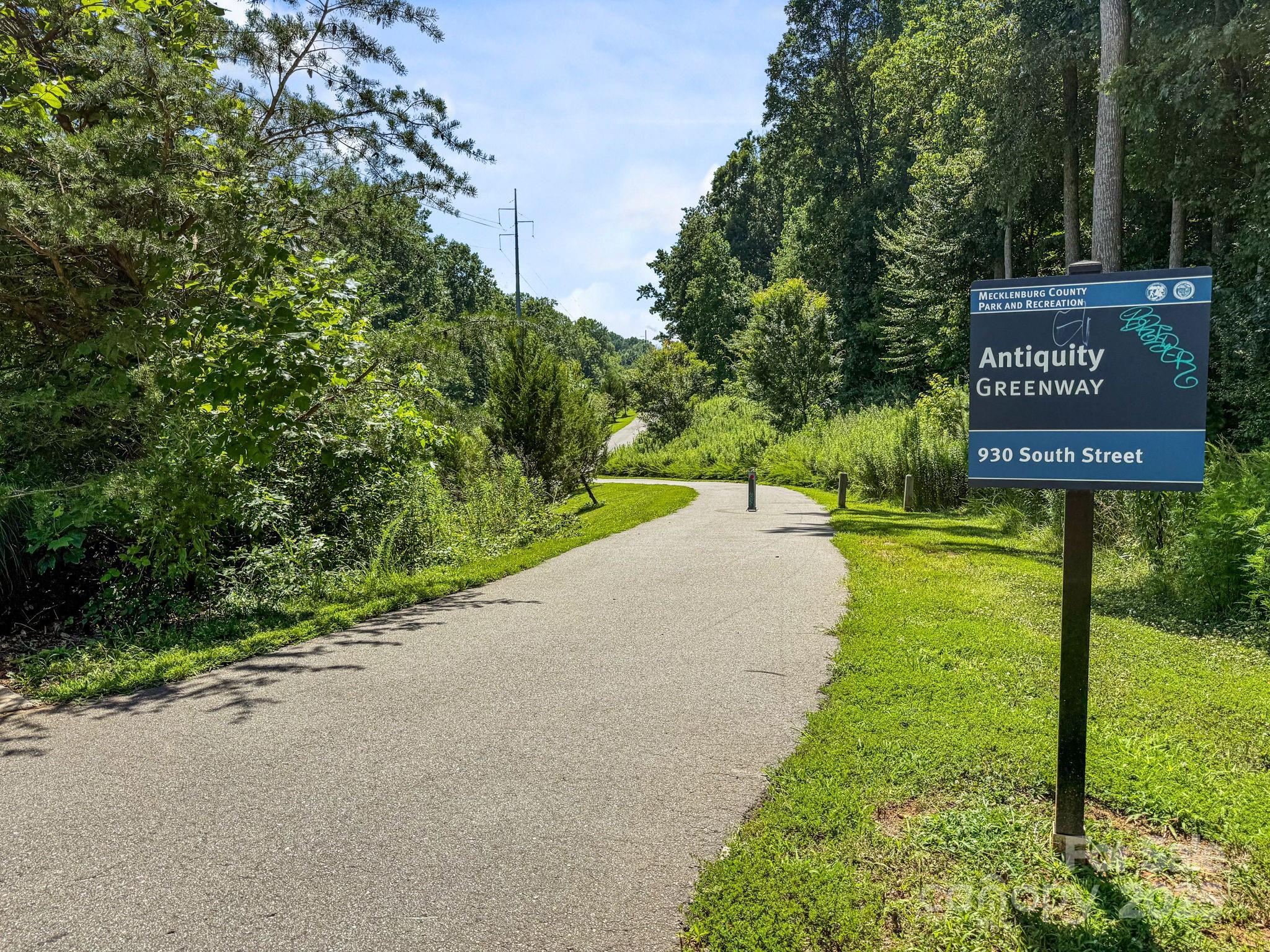 19110 Newburg Hill Road Property Photo 1
