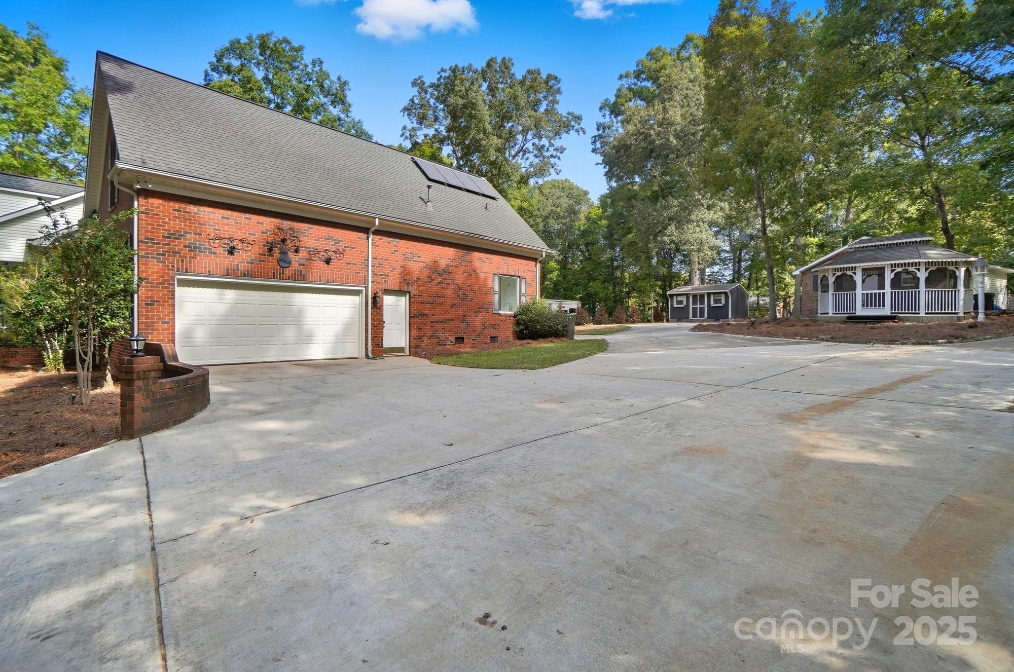 1109 Bentwood Lane Property Photo 5