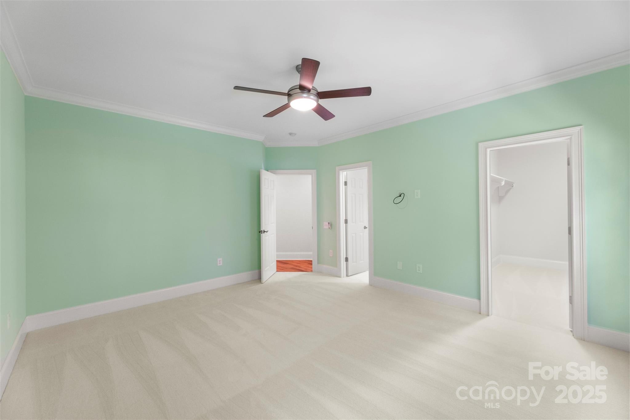 8928 Heydon Hall Circle Property Photo 15