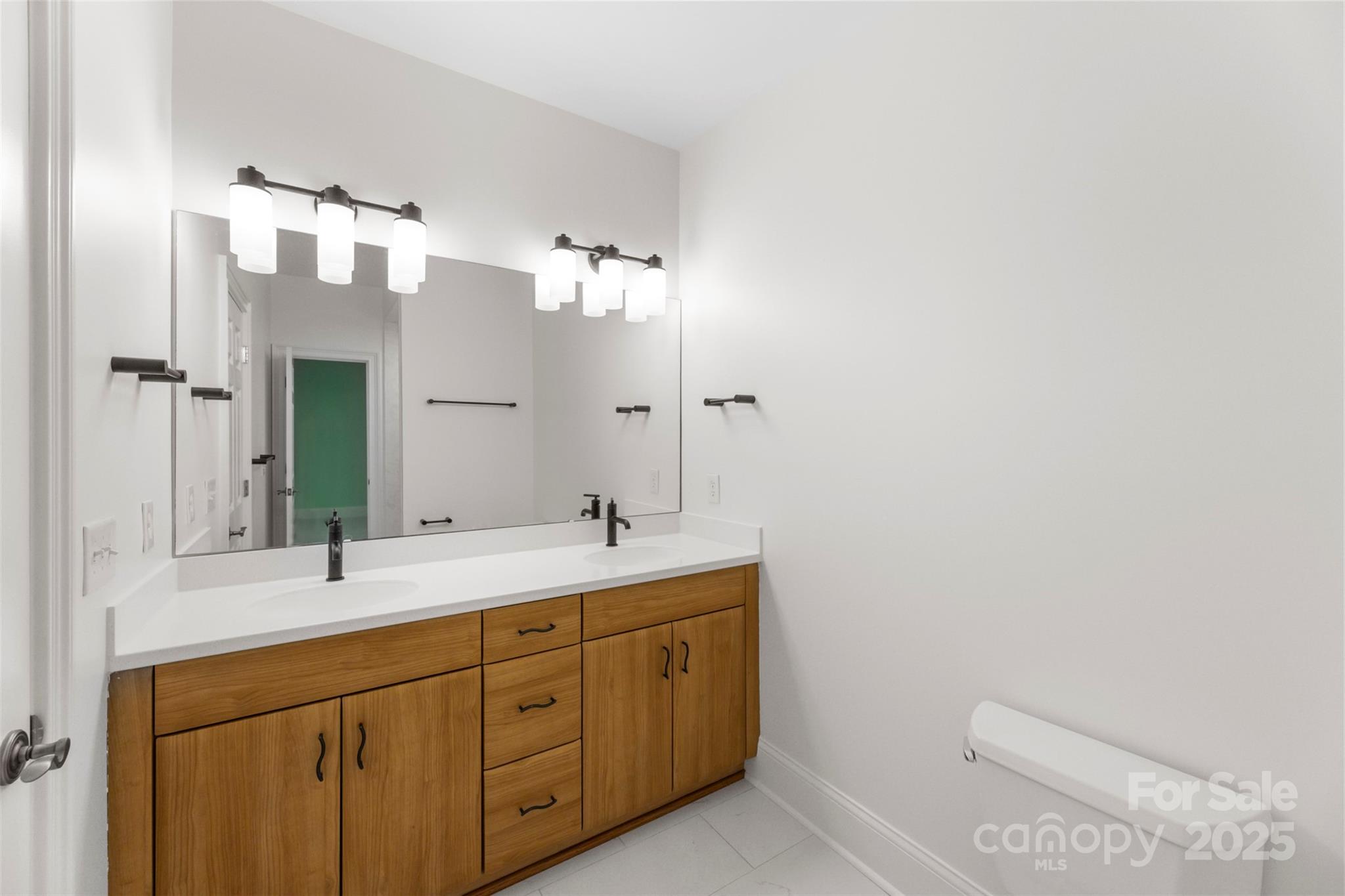 8928 Heydon Hall Circle Property Photo 21