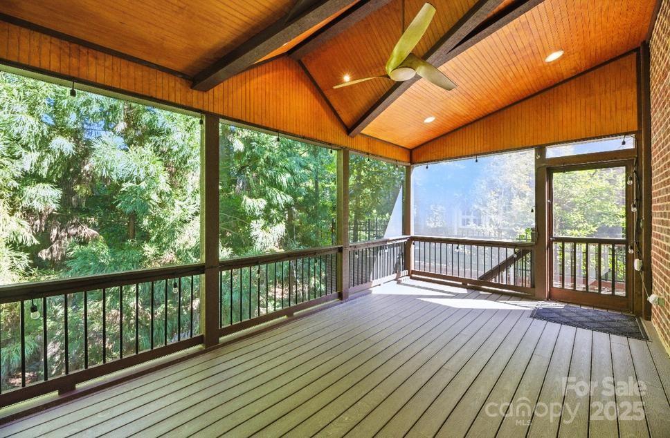 8928 Heydon Hall Circle Property Photo 33