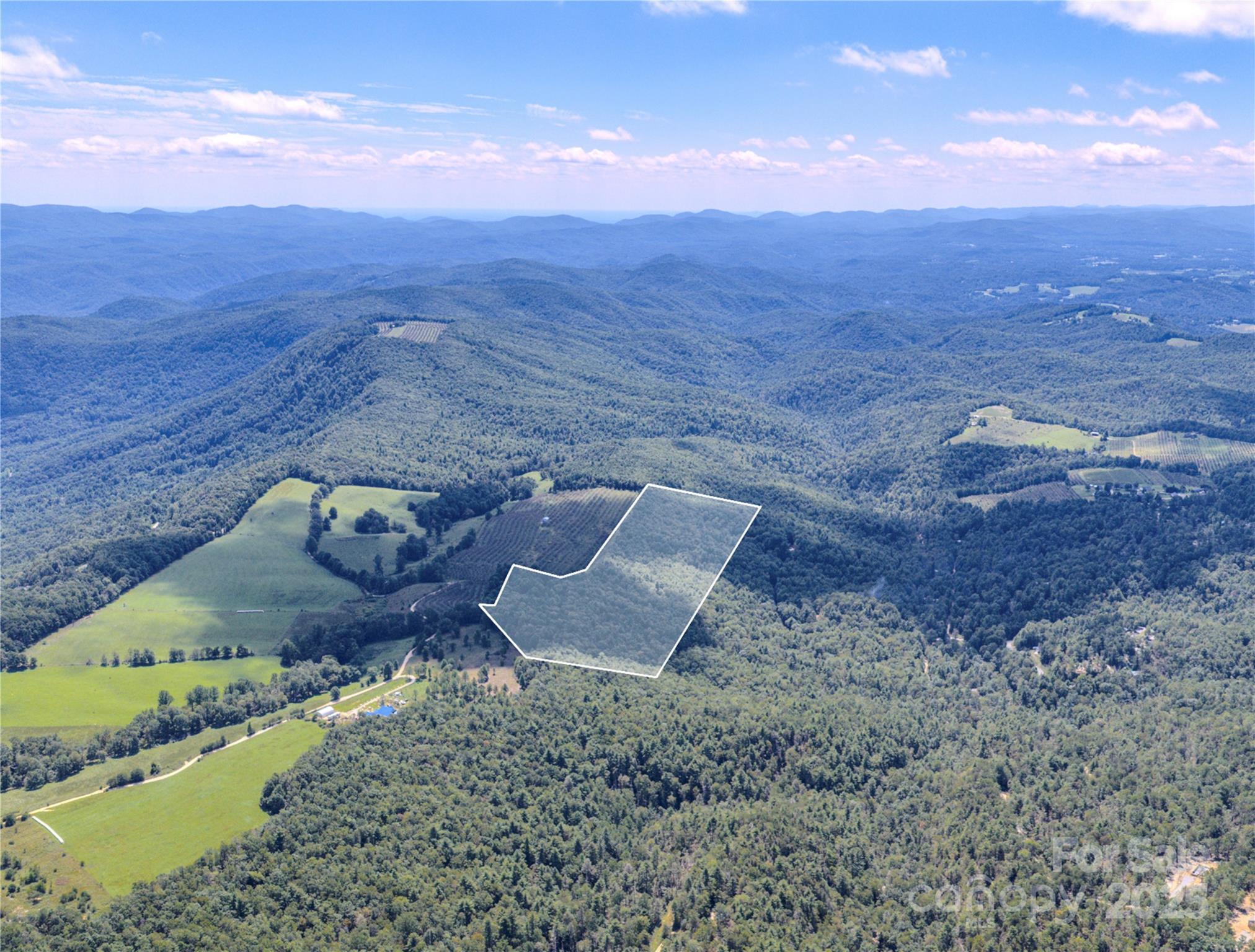 99999 Summer Road Property Photo 1