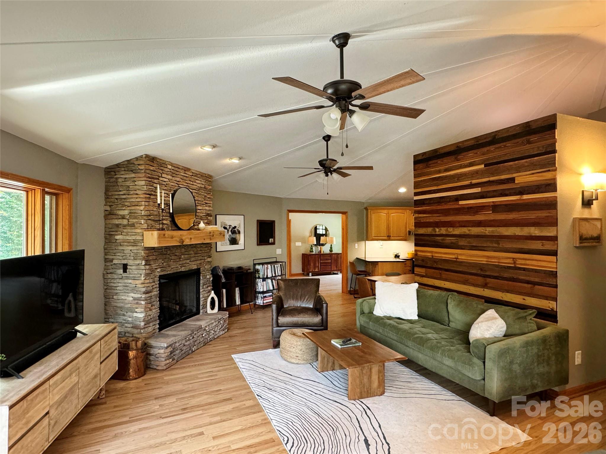 939 Morgan Hill Road Property Photo 3