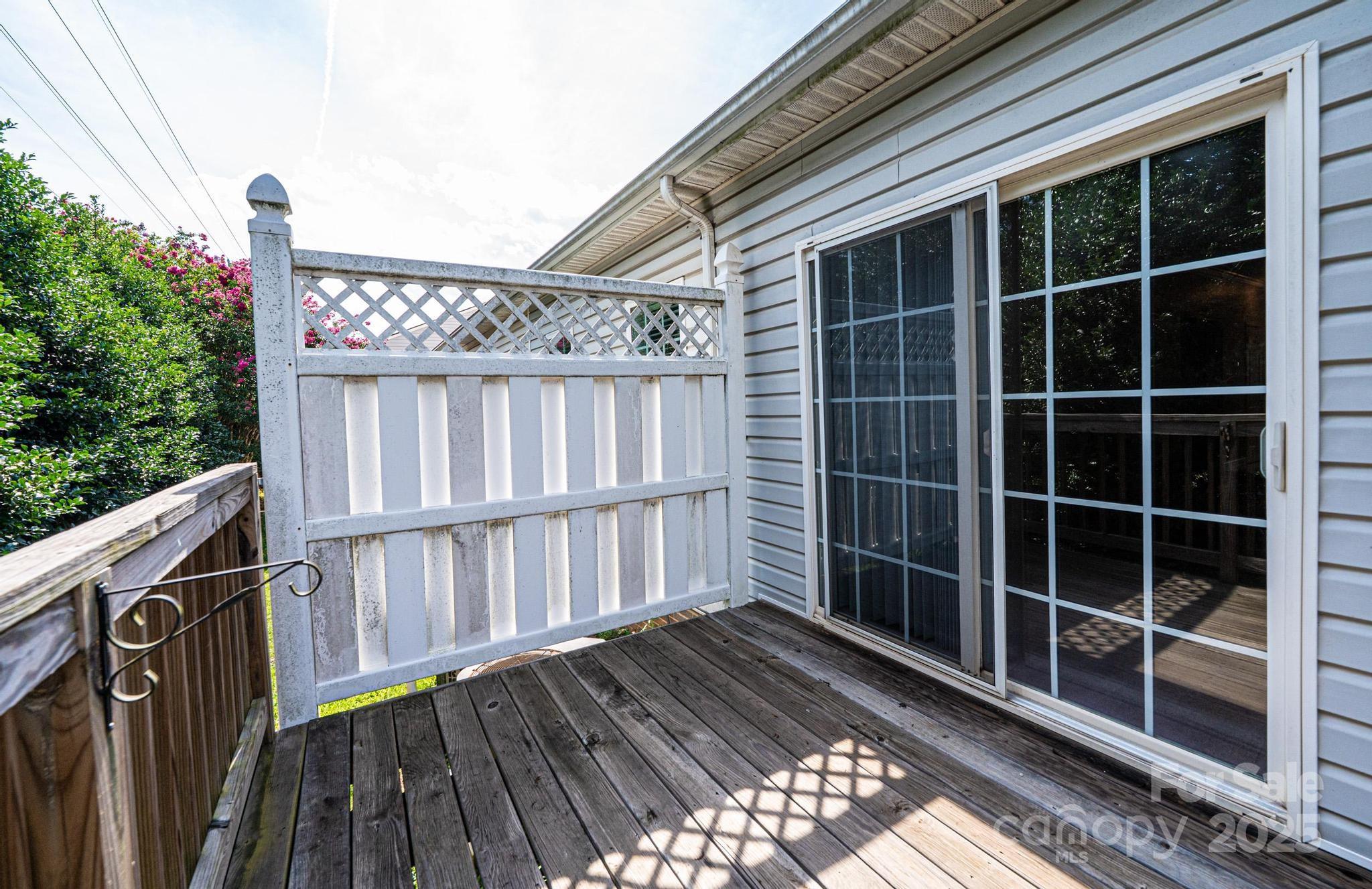 1492 Mulberry Ridge Drive Property Photo 5